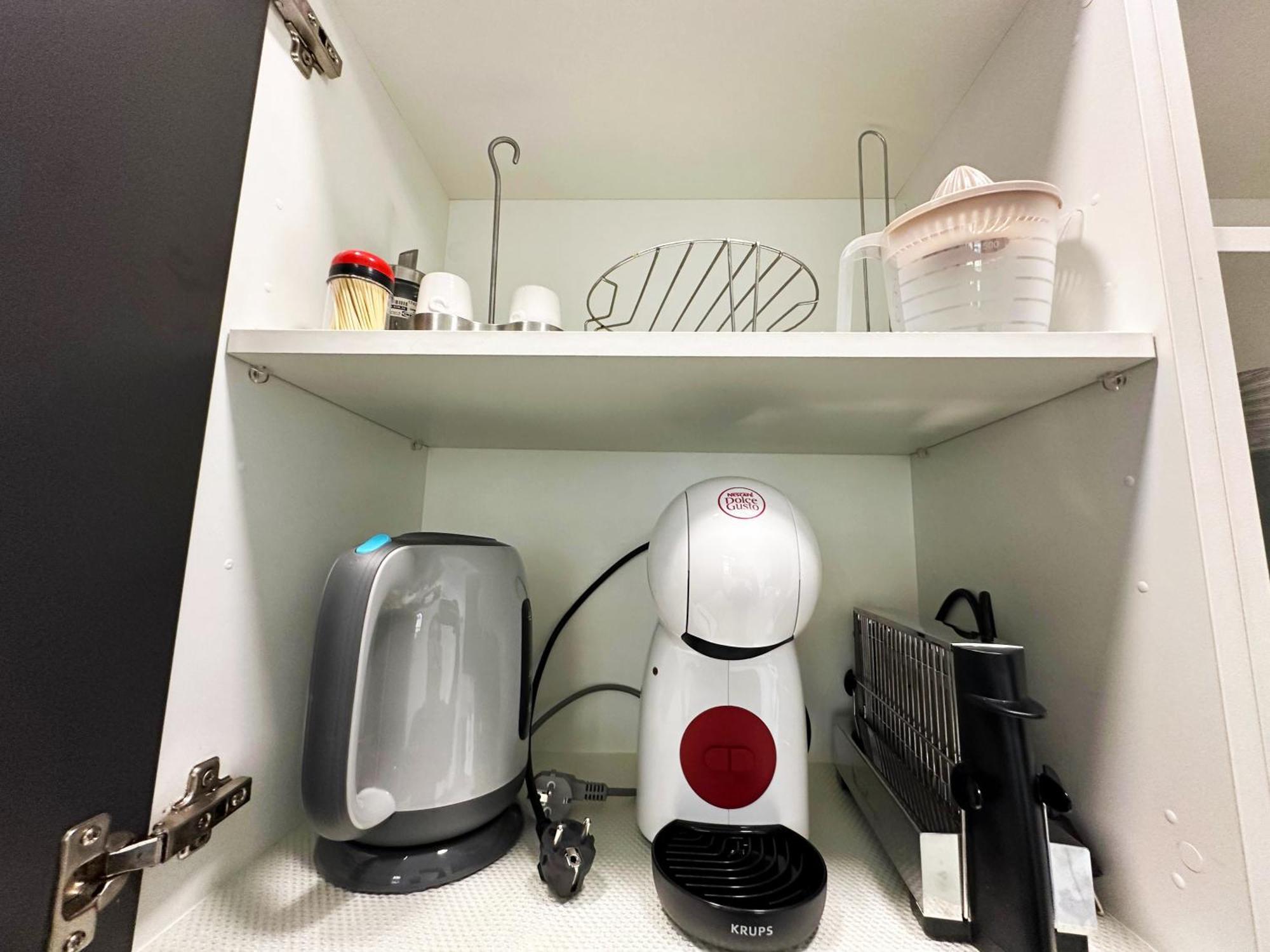 A8 - En La Carihuela, 2 Dormitorios, Wifi, A 100 Metros De La Playa Apartamento *
