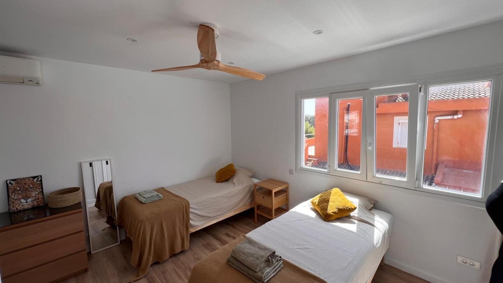 Casa De Badia Holiday home *