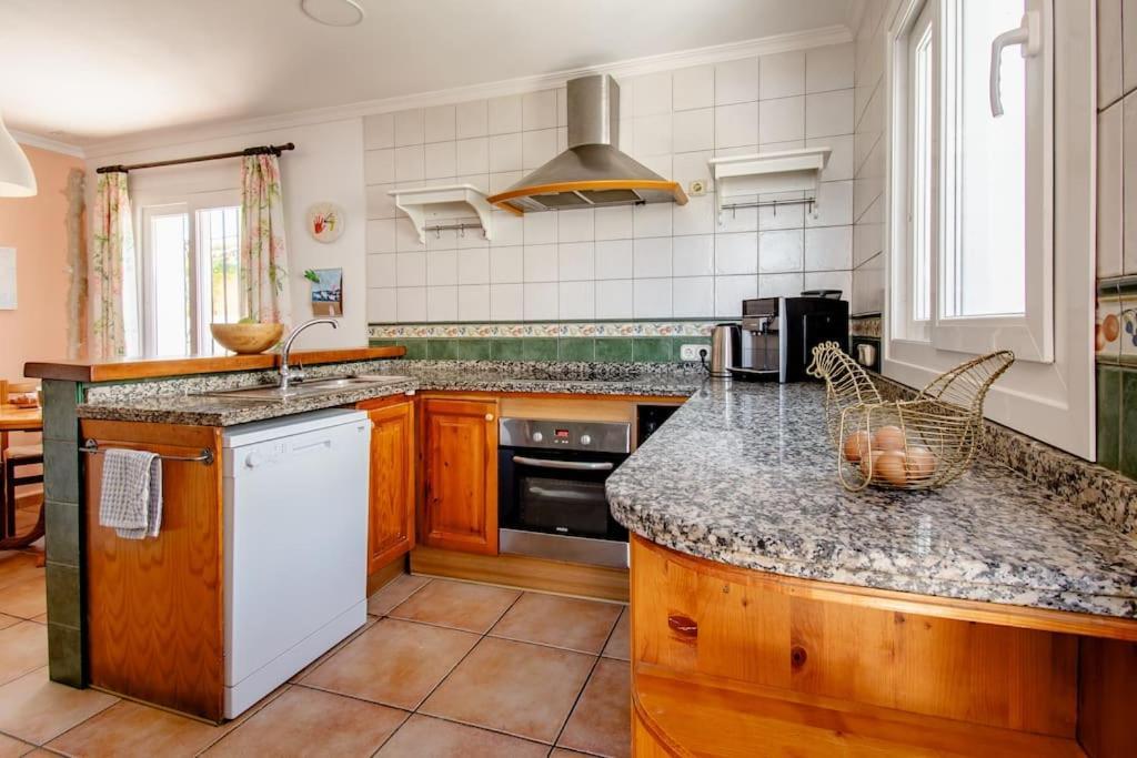 Villa Verianmar 4 Bedroom In Sotogrande With Pool