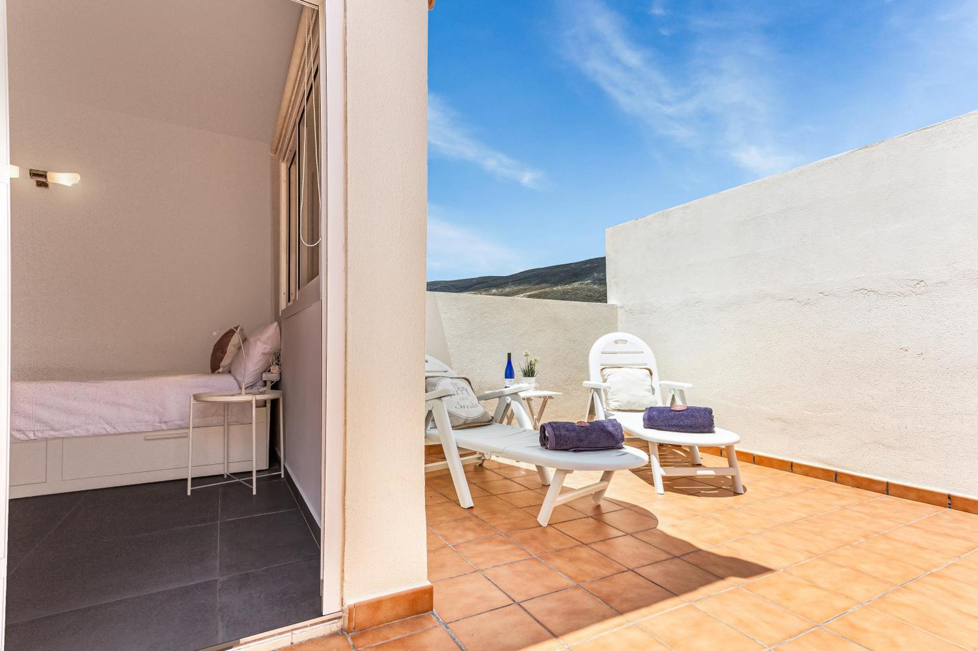 Apartment Roof Terrace, Pool Near *