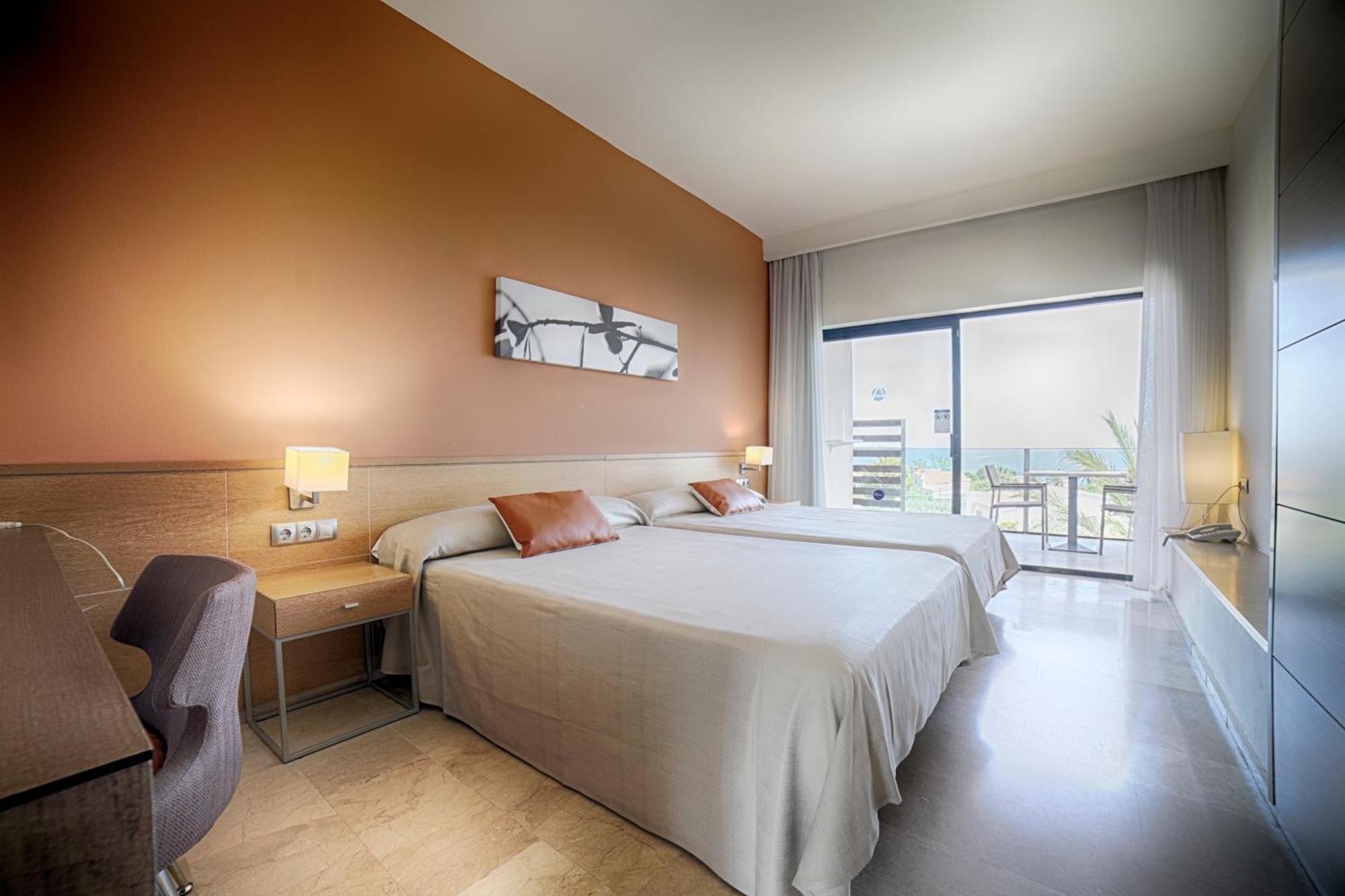 Hotel Ohtels Les Oliveres 4*