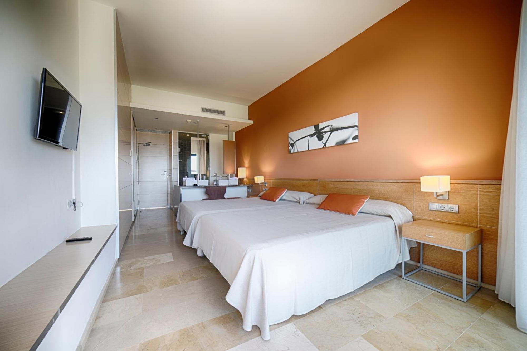 Hotel Ohtels Les Oliveres El Perello (Catalonia)