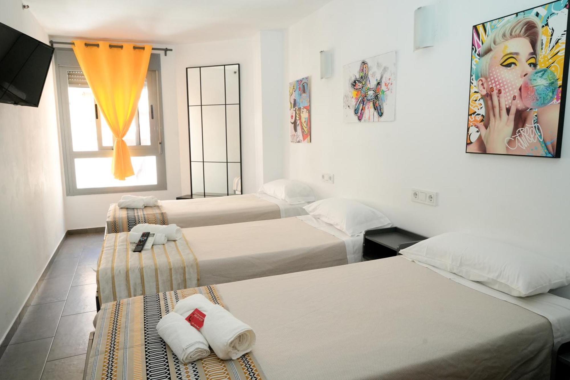 New Art - Juvenil Hostal Palma de Mallorca