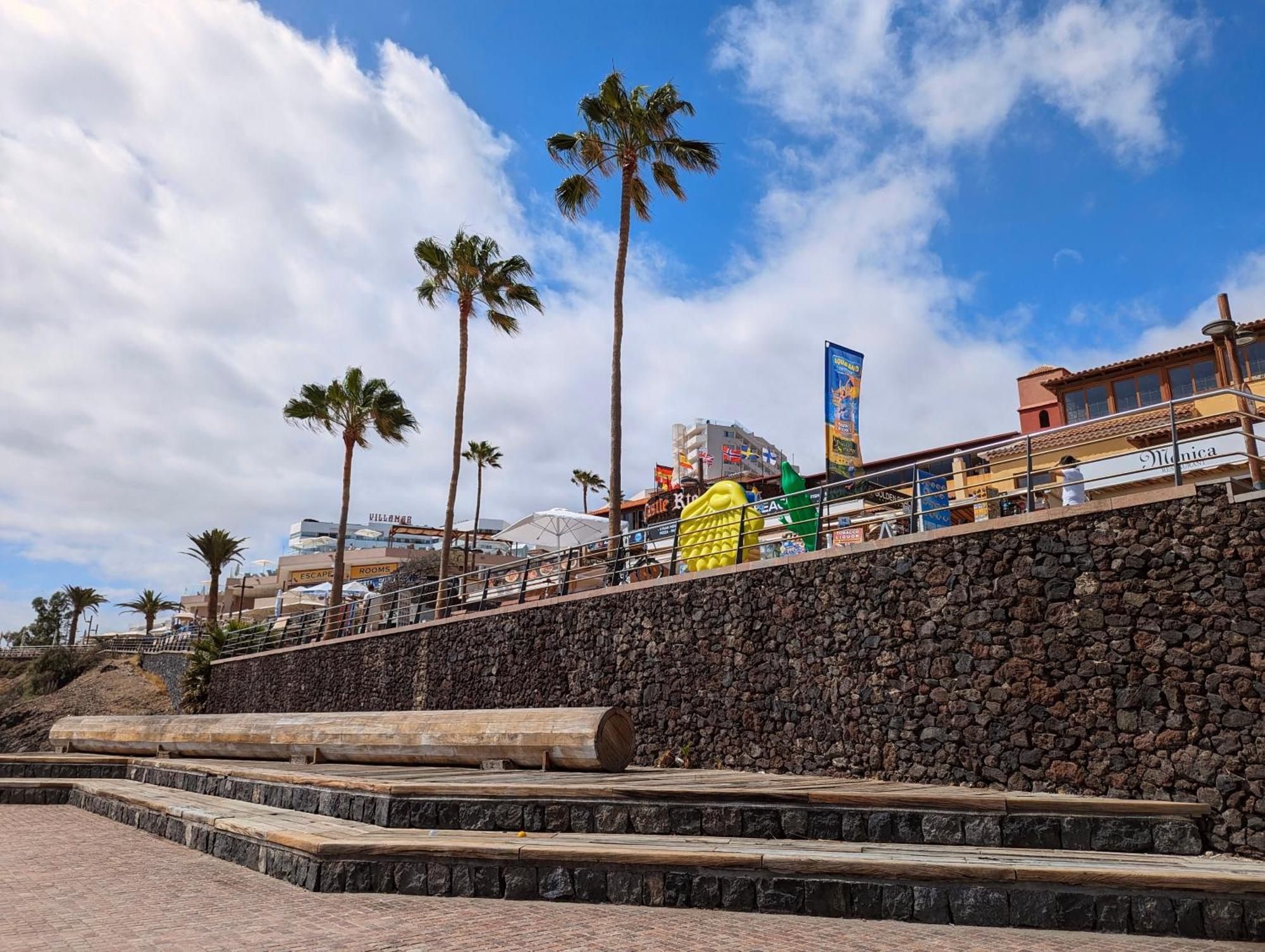 In Americas With Ocean View Apartment *