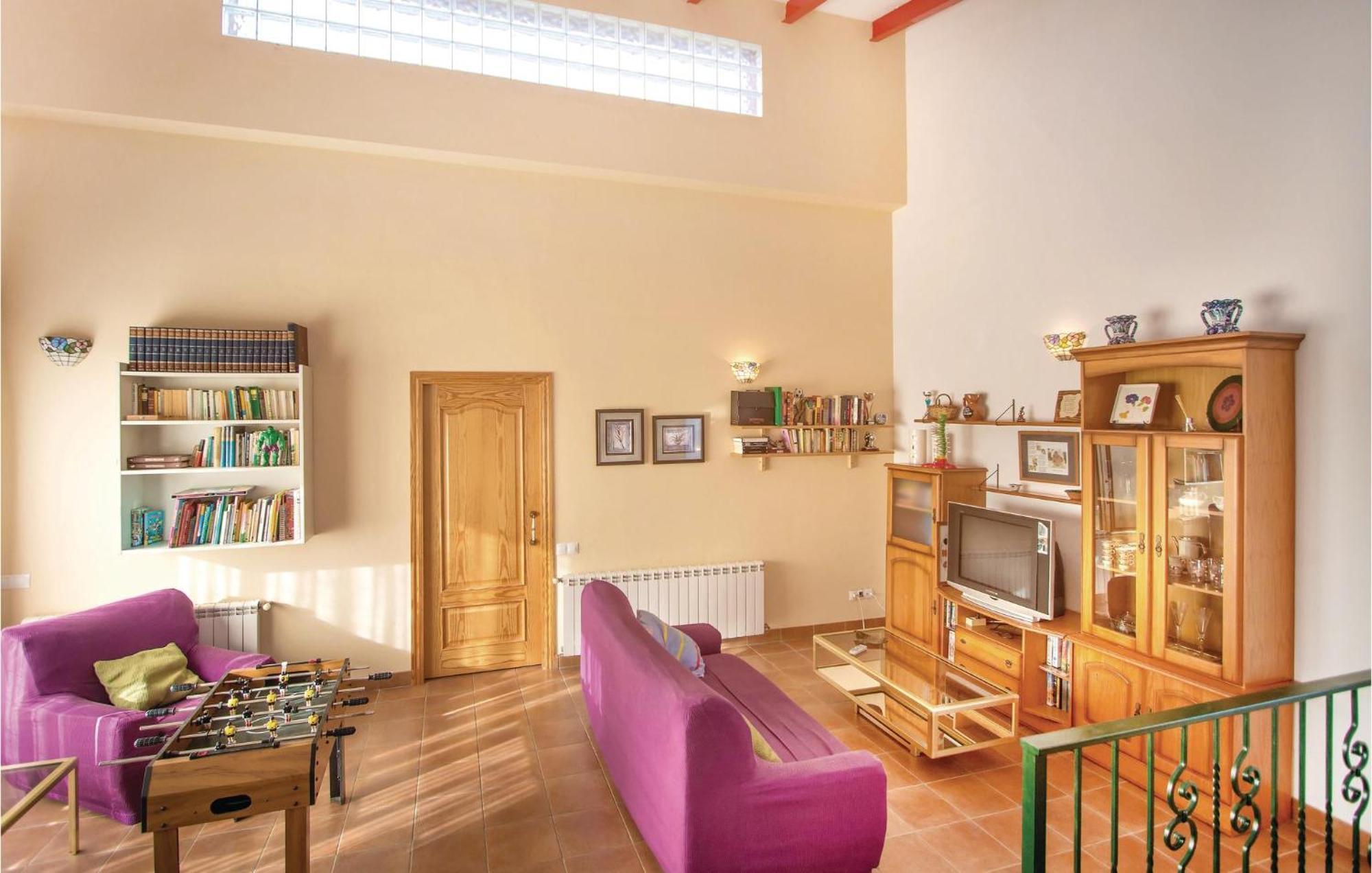 7 Bedroom Beautiful In
