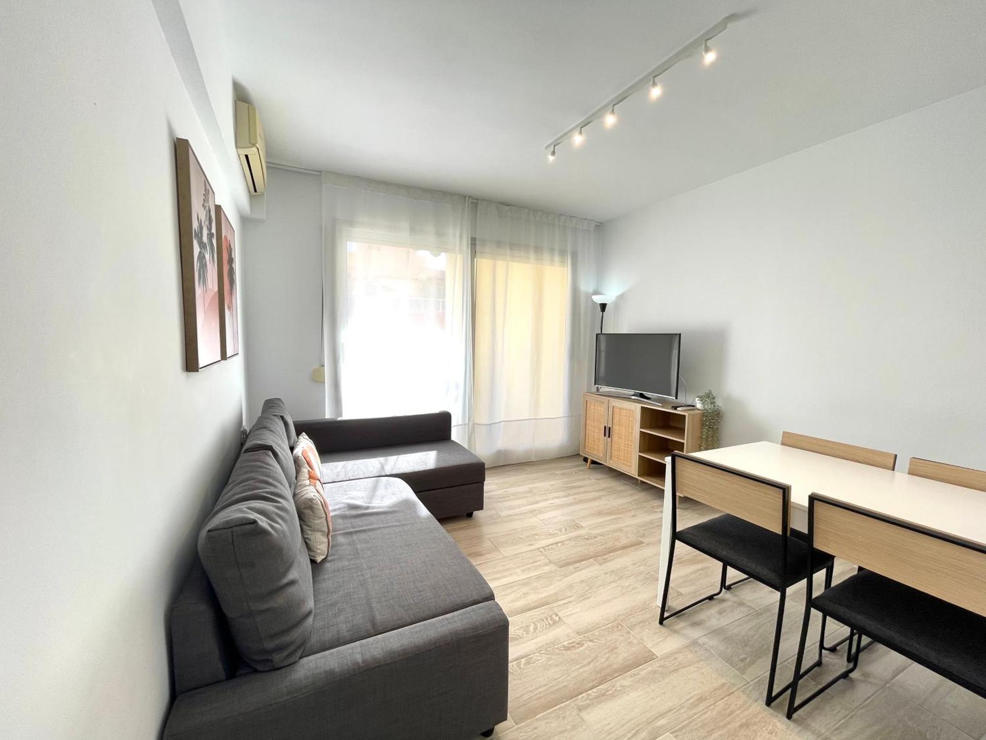 Nuevo, Con Vistas Laterales Al Mar Y A 60 Metros De La Playa Apartamento