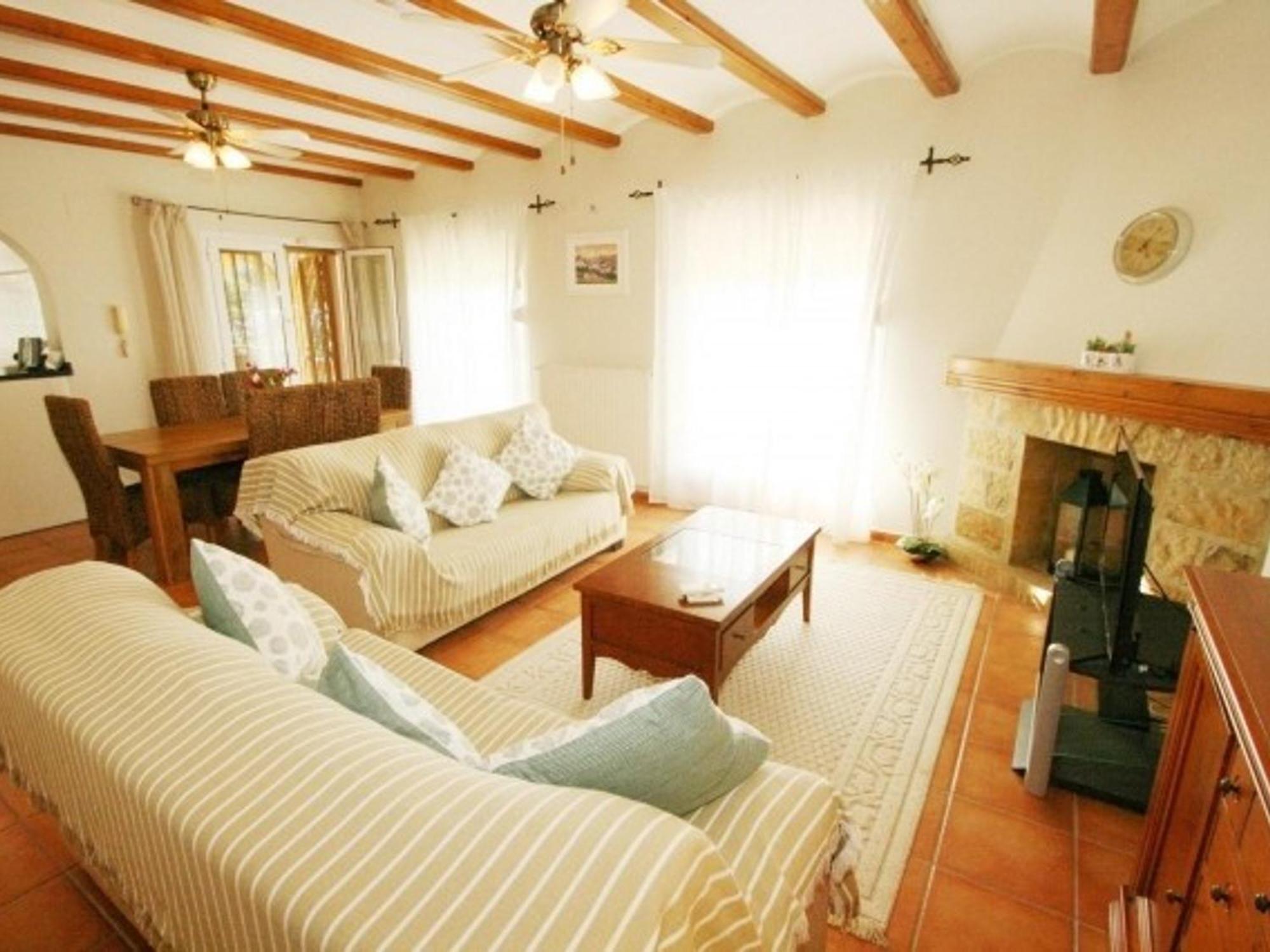 Encantadora En Orba Con Piscina Privada Y Aire Acondicionado 6 Personas - Hisp-10-3 *