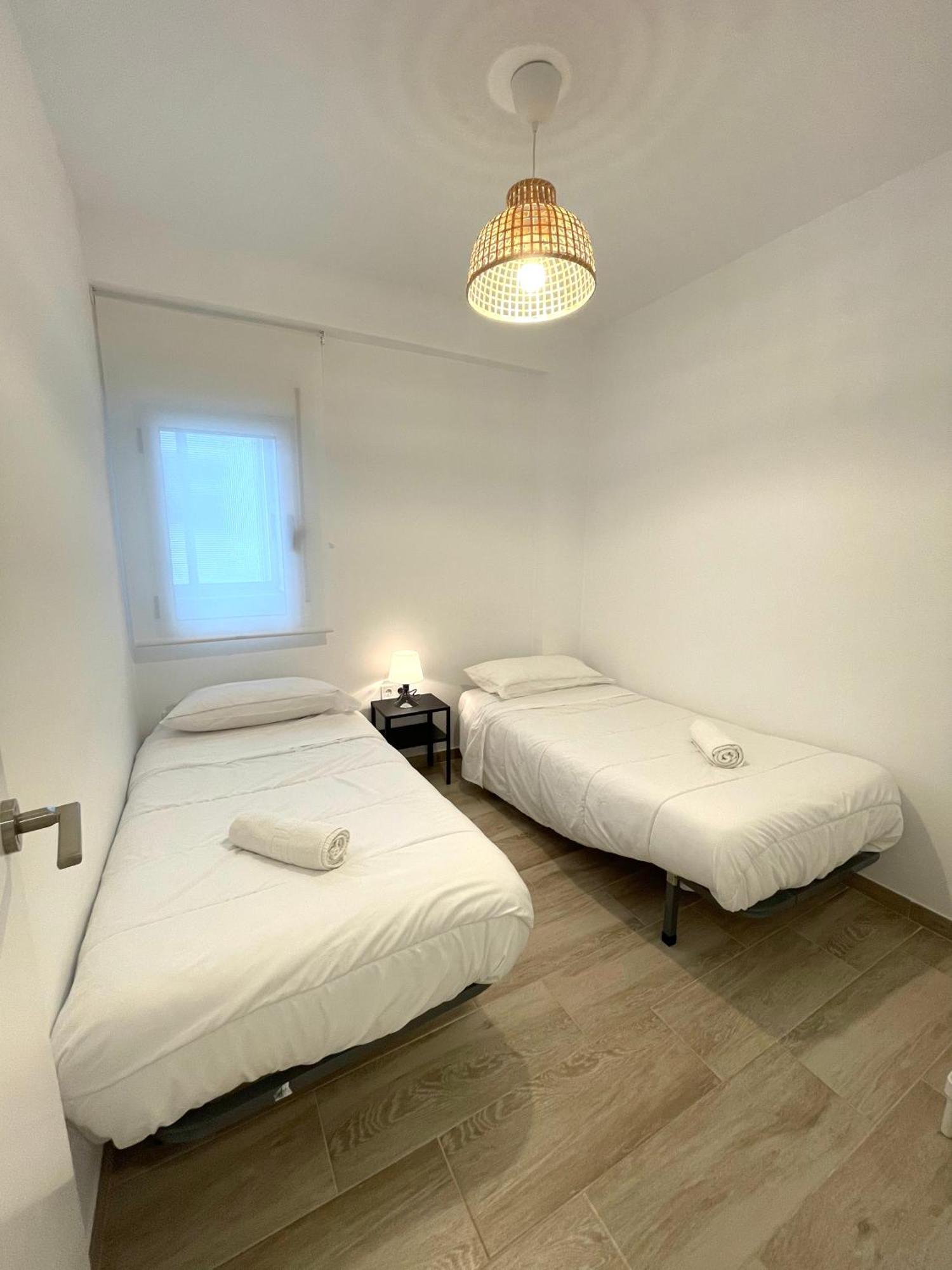 Nuevo, Con Vistas Laterales Al Mar Y A 60 Metros De La Playa Apartamento *