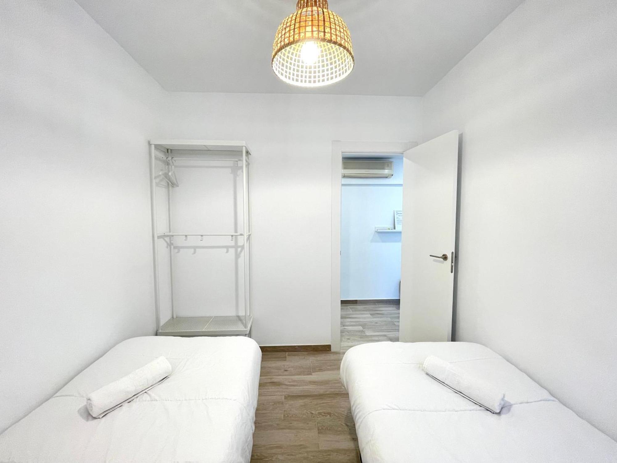 Nuevo, Con Vistas Laterales Al Mar Y A 60 Metros De La Playa Apartamento