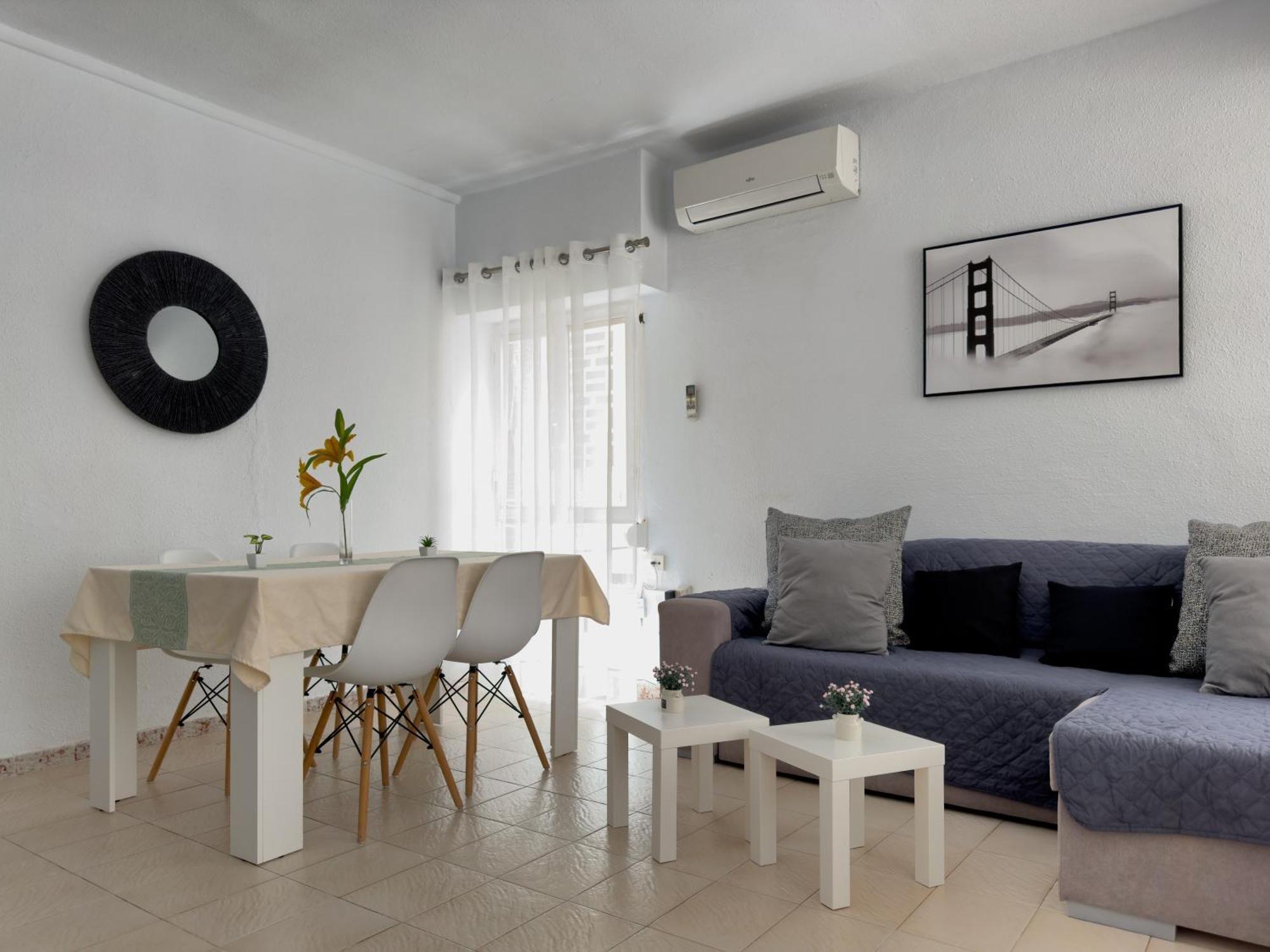 Apartment A 100 Metros Playa San Antonio 1-8 Personas *