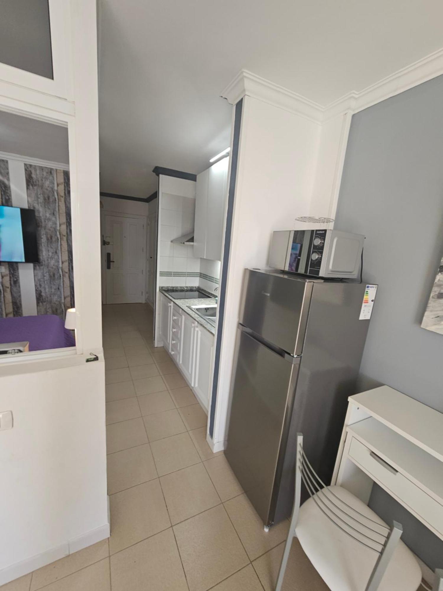 Cozy Studio, Aircon And 3 Pools Apartment