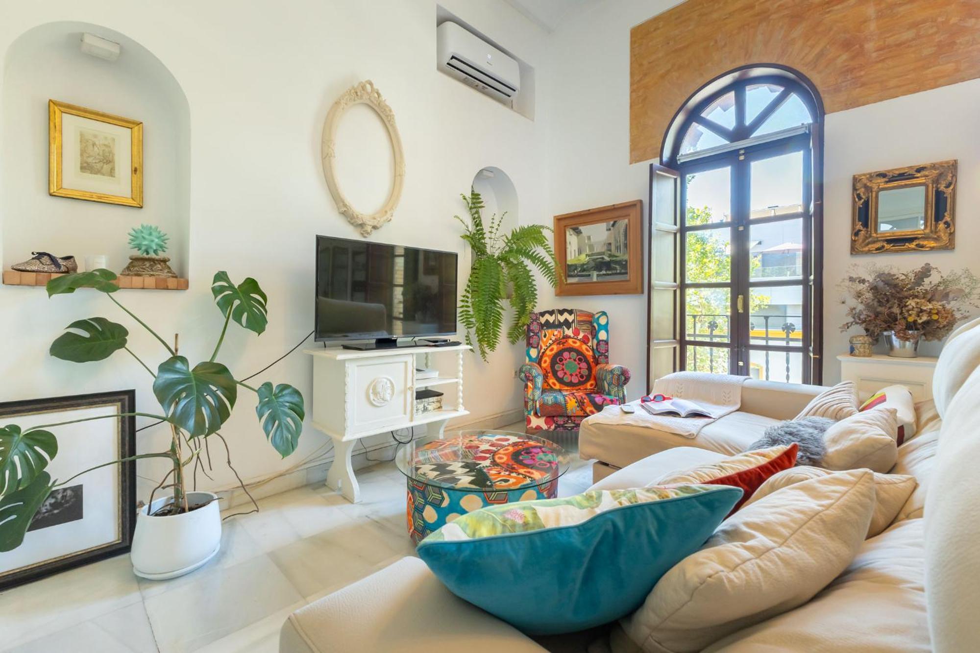 Charming 2 Bedroom Boutique Triplex With Private Terrace At Center By Cityzen