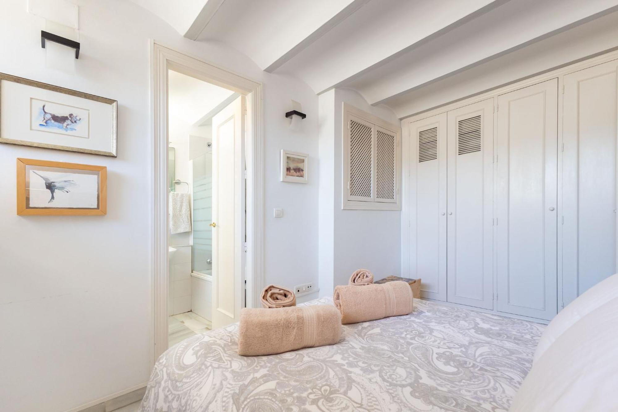 Charming 2 Bedroom Boutique Triplex With Private Terrace At Center By Cityzen Apartment *