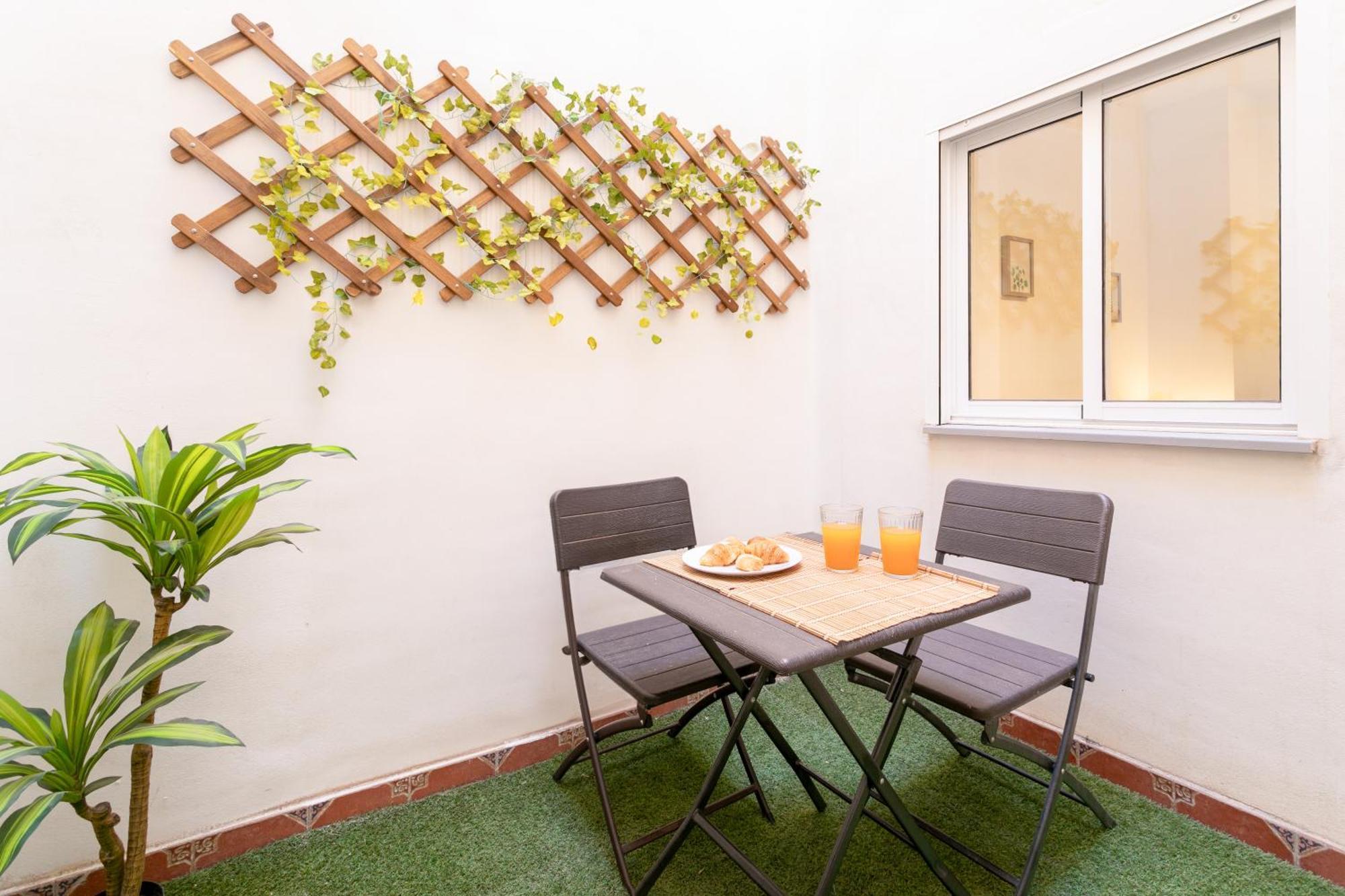 San Leandro, Centro Apartment *