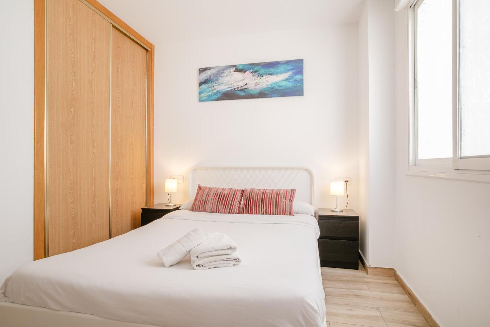 San Leandro, Centro Apartment