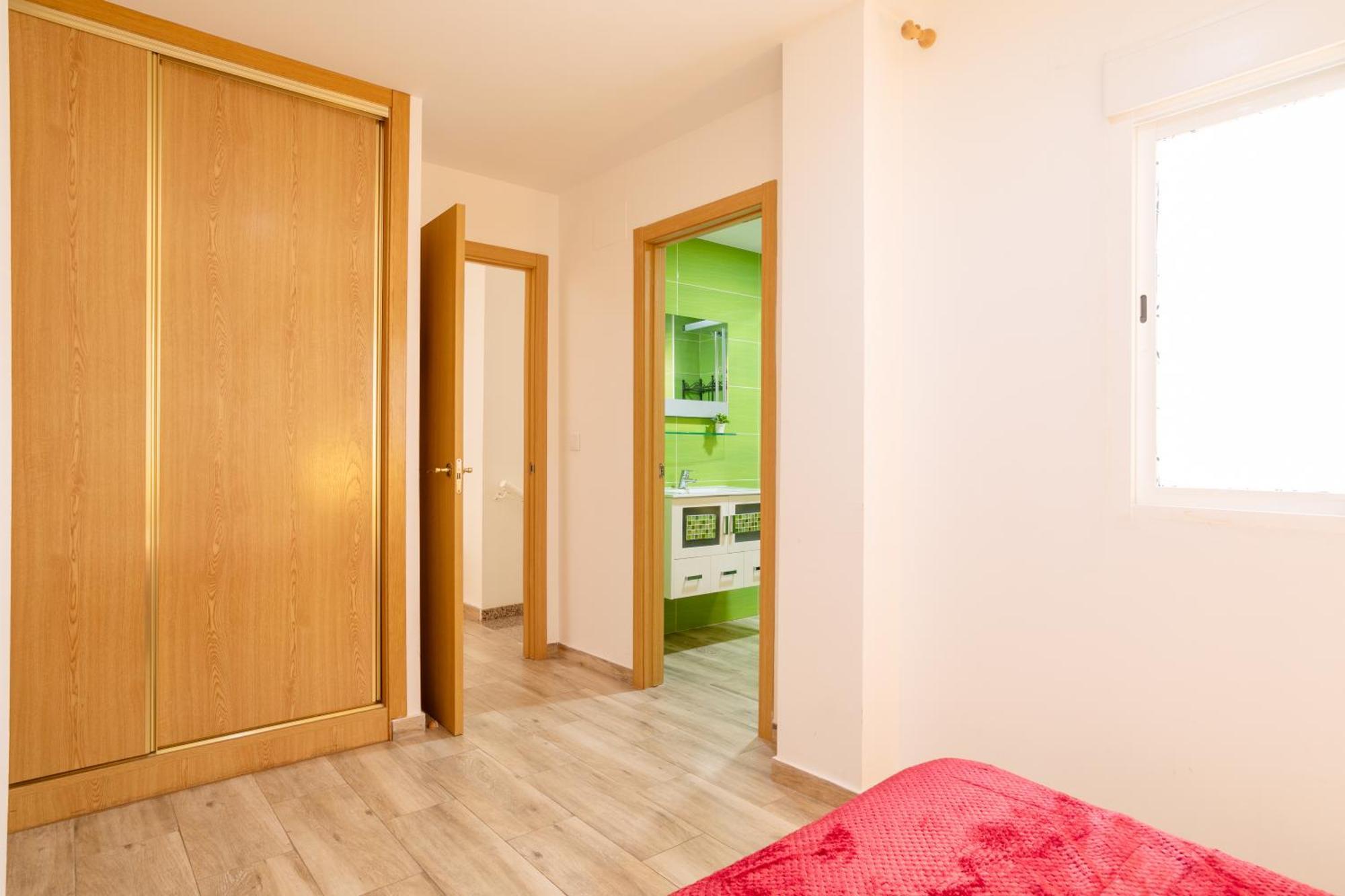 San Leandro, Centro Apartment