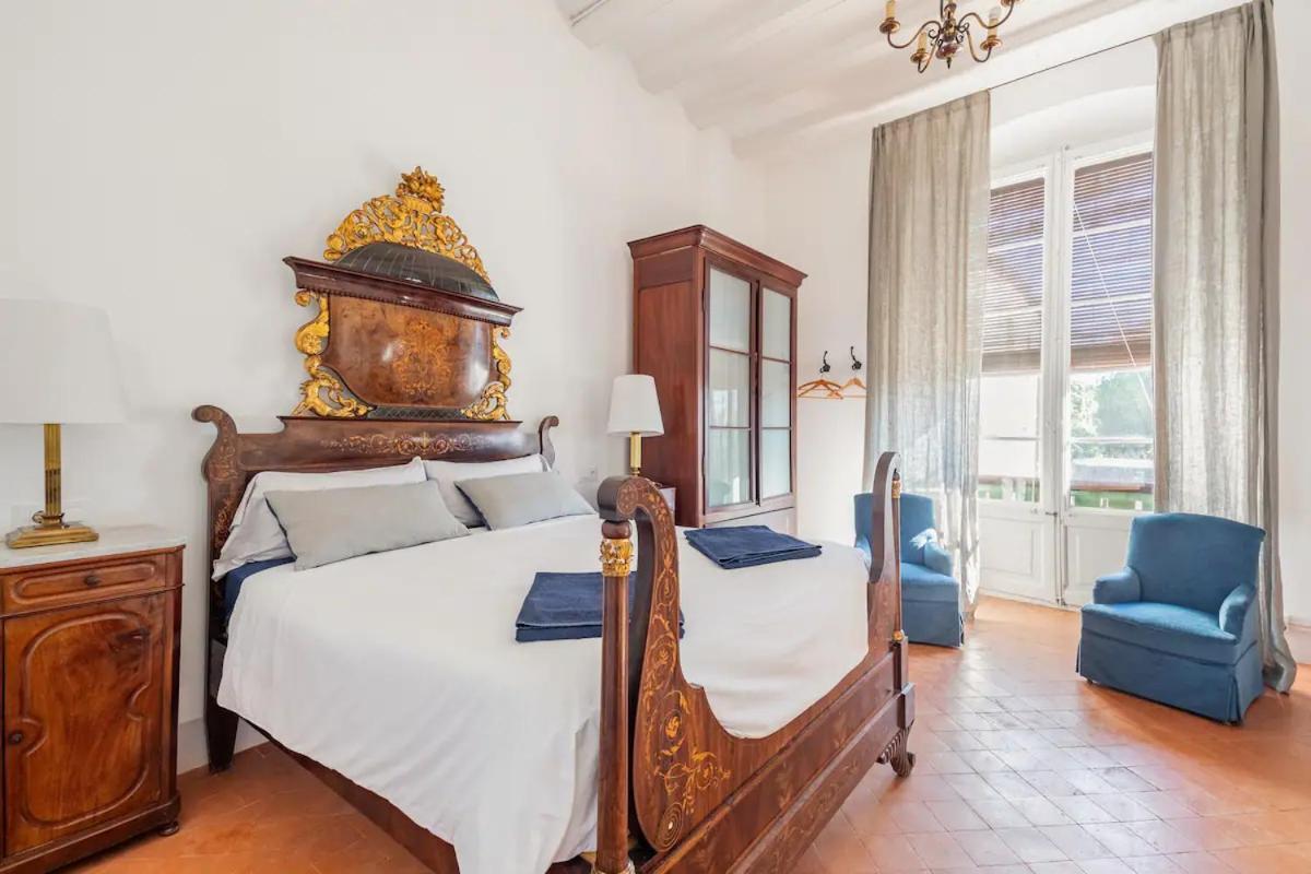 Rovira - Stunning Neoclassical Mansion, Just 20 Min Drive From Barcelona Center, Ideal For Groups And Families Casa rural *