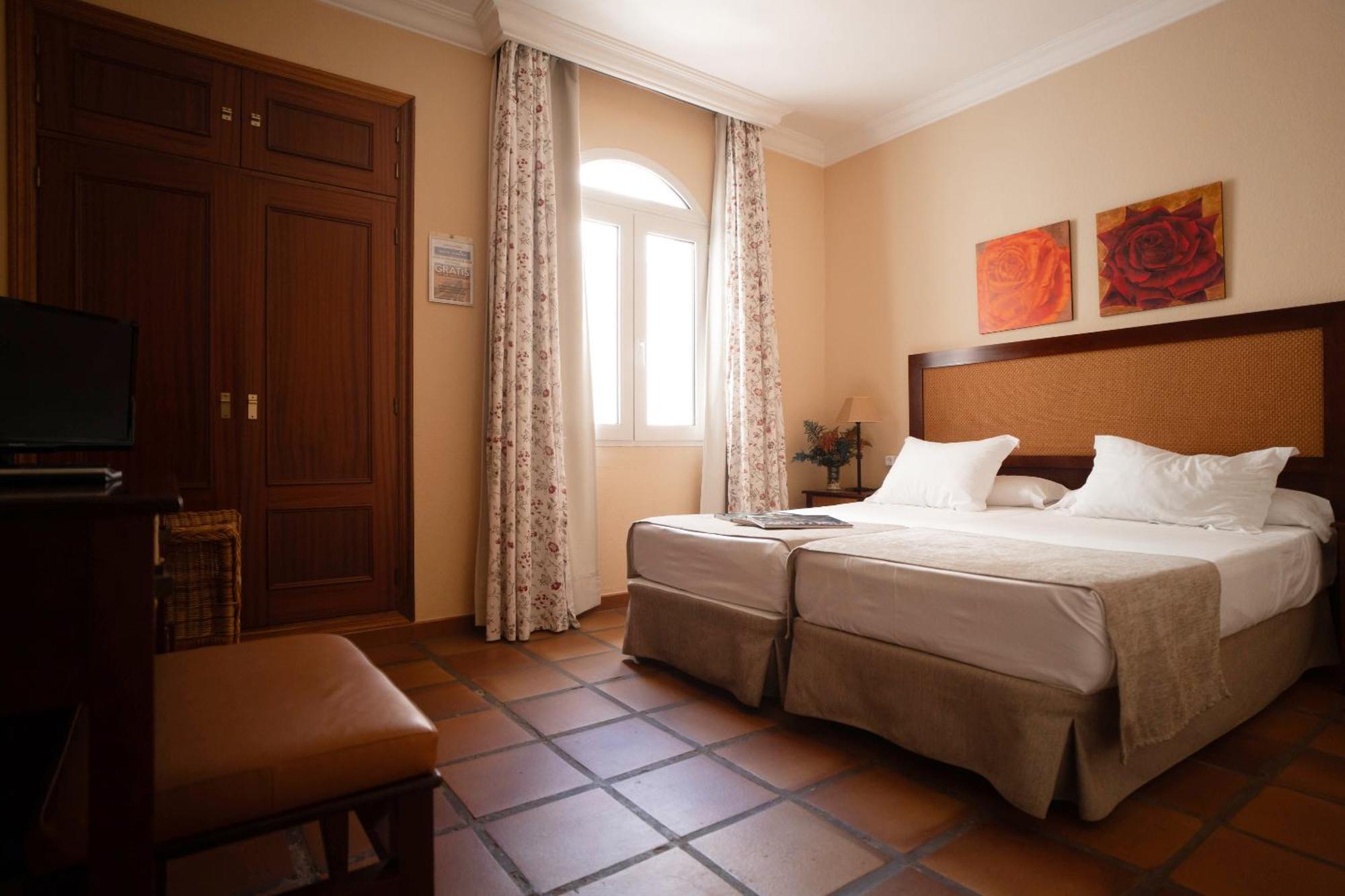 Albaida Nature 3*