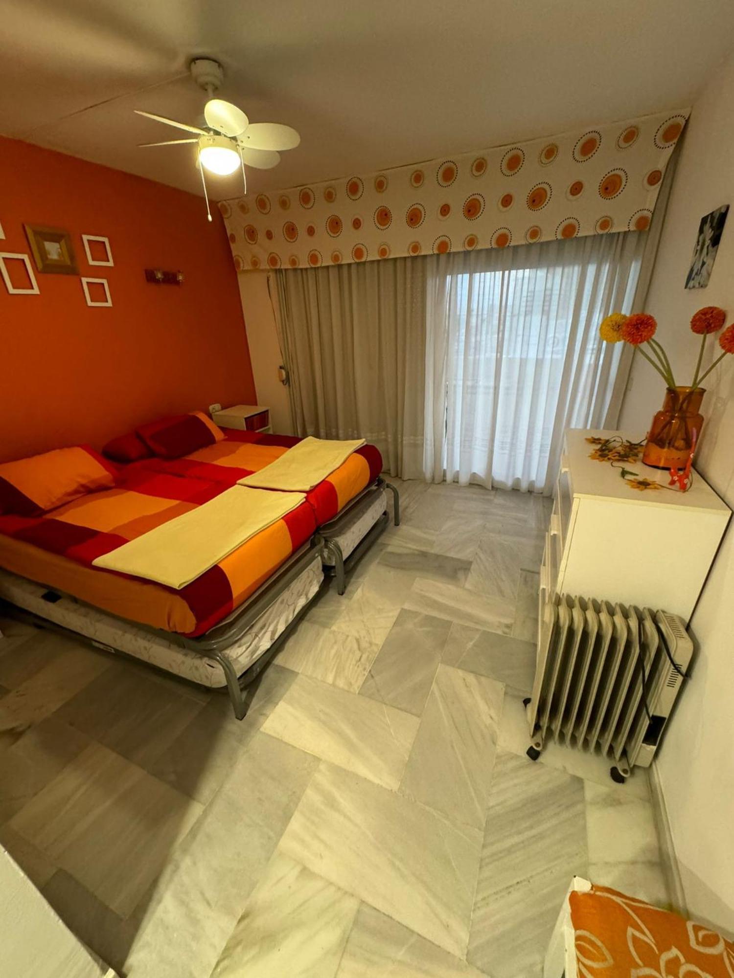 Frontline Marina Sea & Beach Views Apartamento *