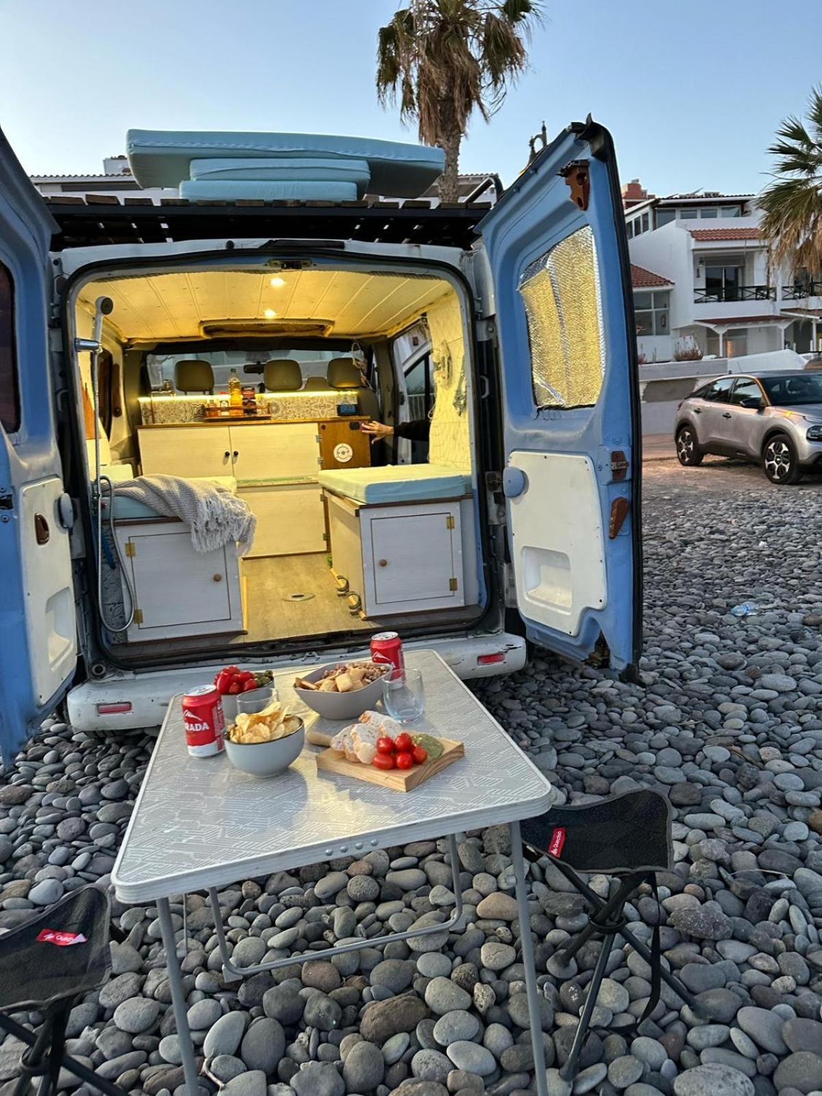 Camping Camper Van Orange Crab Los Abrigos
