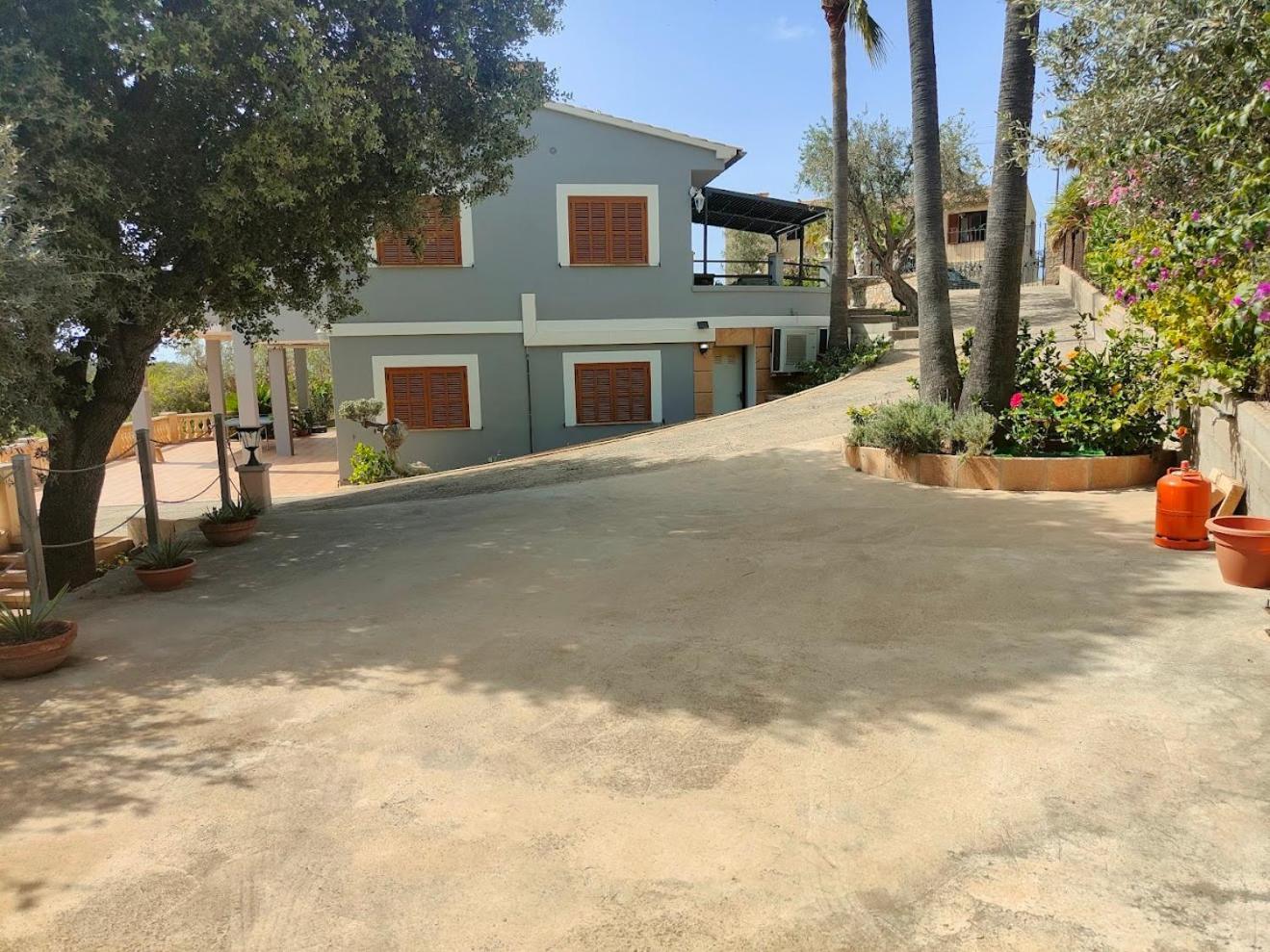 Holiday home Capllonch
