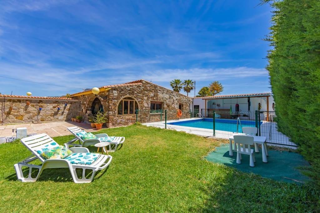 Con Piscina Privada En Bolonia
