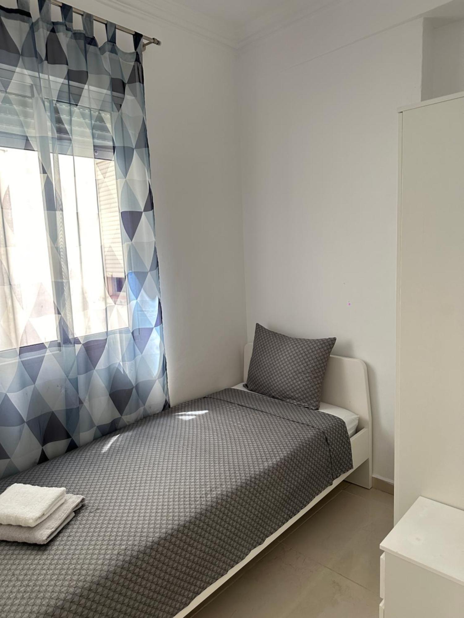 Modern And Bright 5 Bedroom Del Prado Apartamento