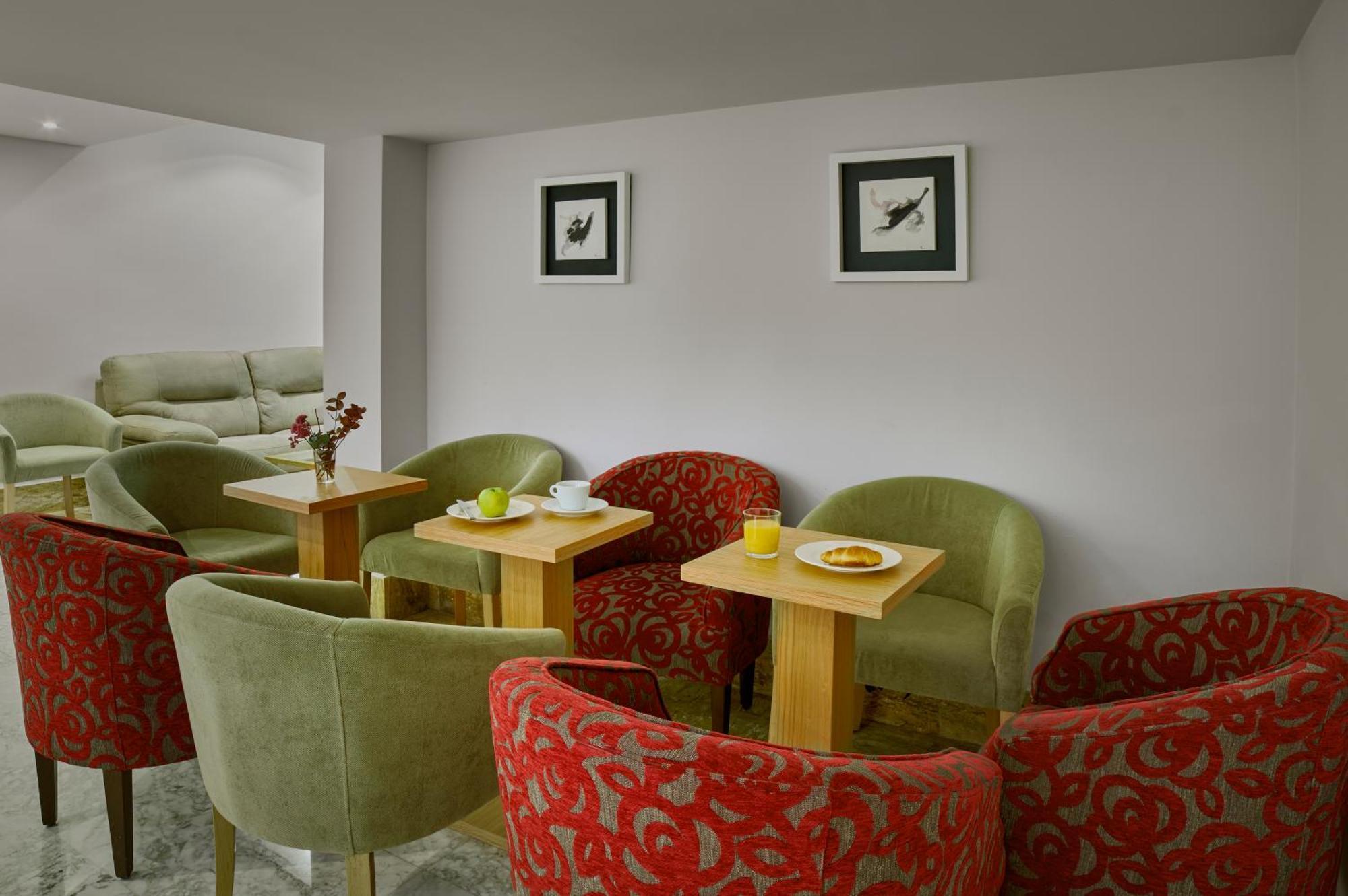 Hotel Reyes Católicos 3*