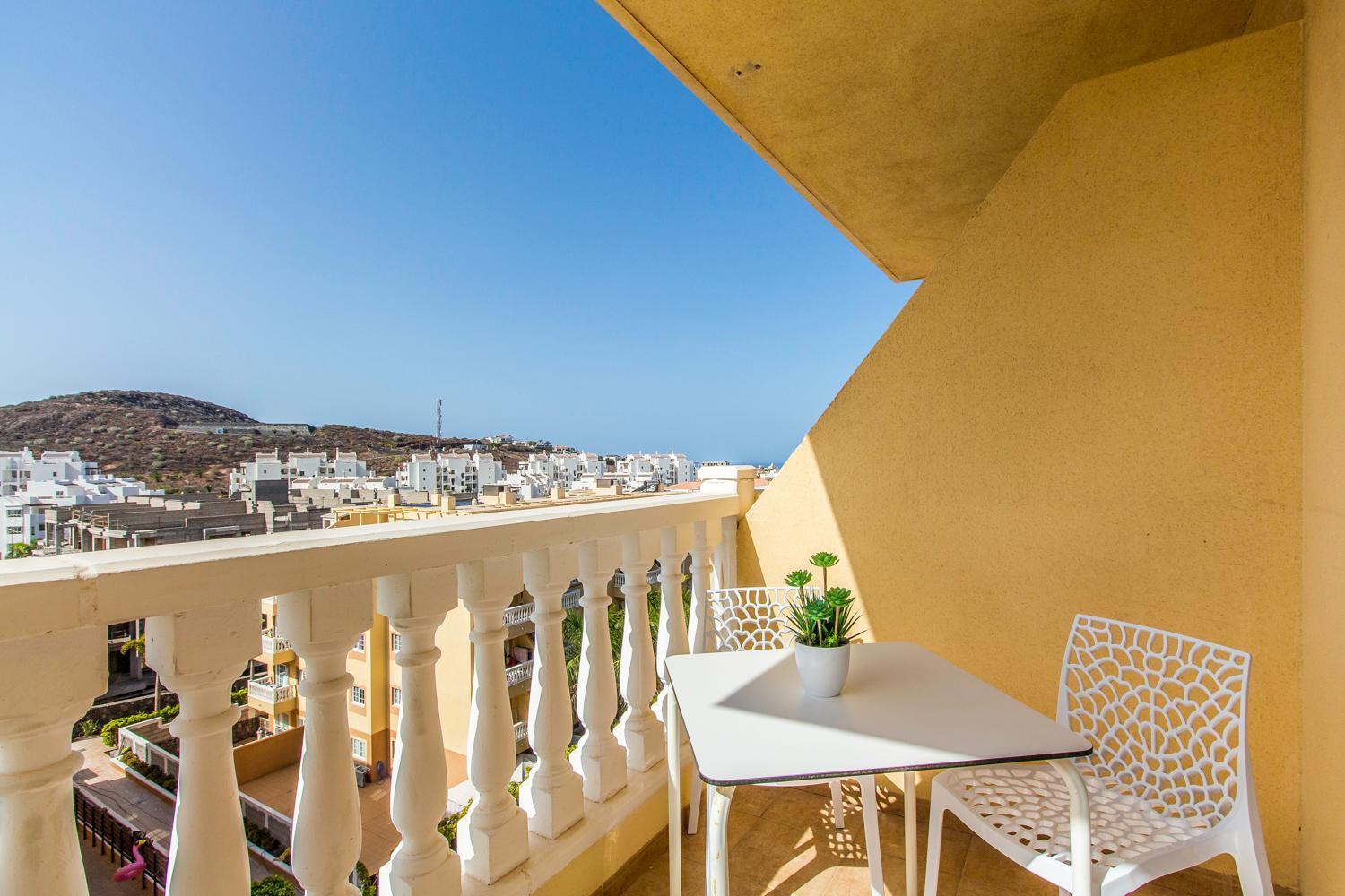 Spring Penthouse Apartment *