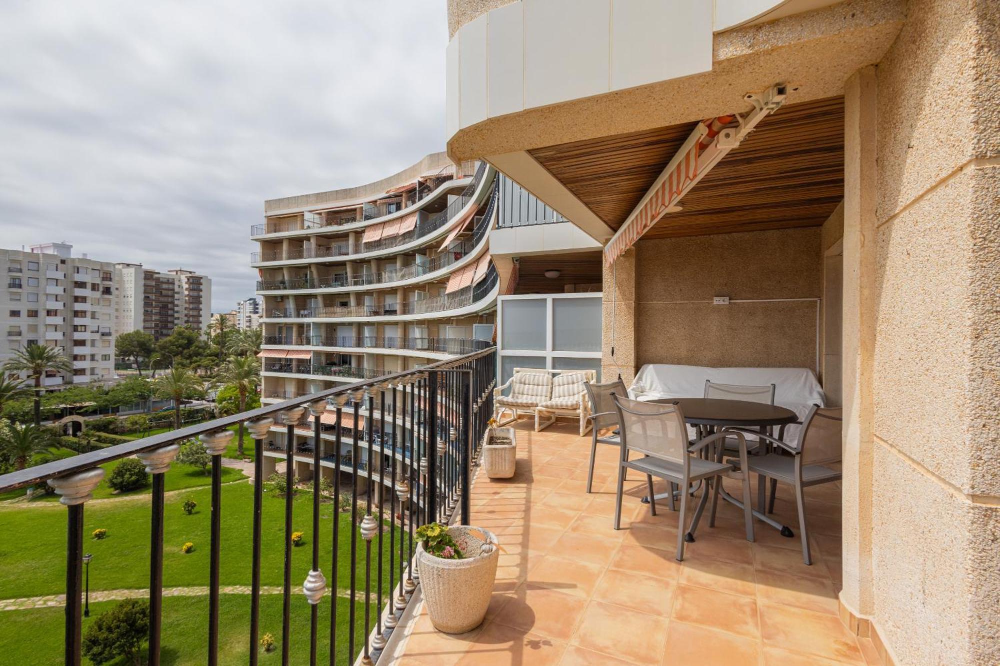 Apartamento Con Piscina Y Zonas Comunes *