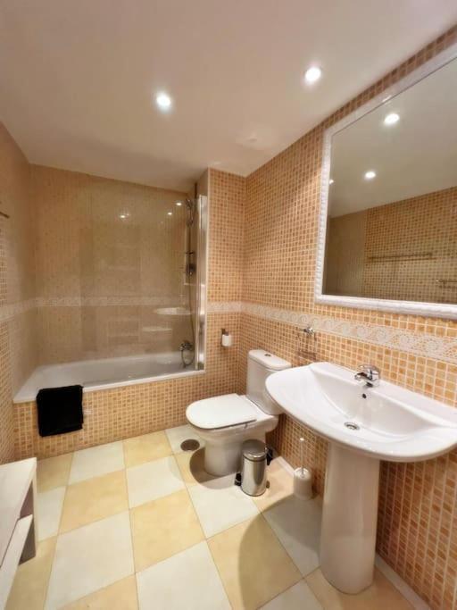Apartamento Magnifico Y Amplio Con Terraza