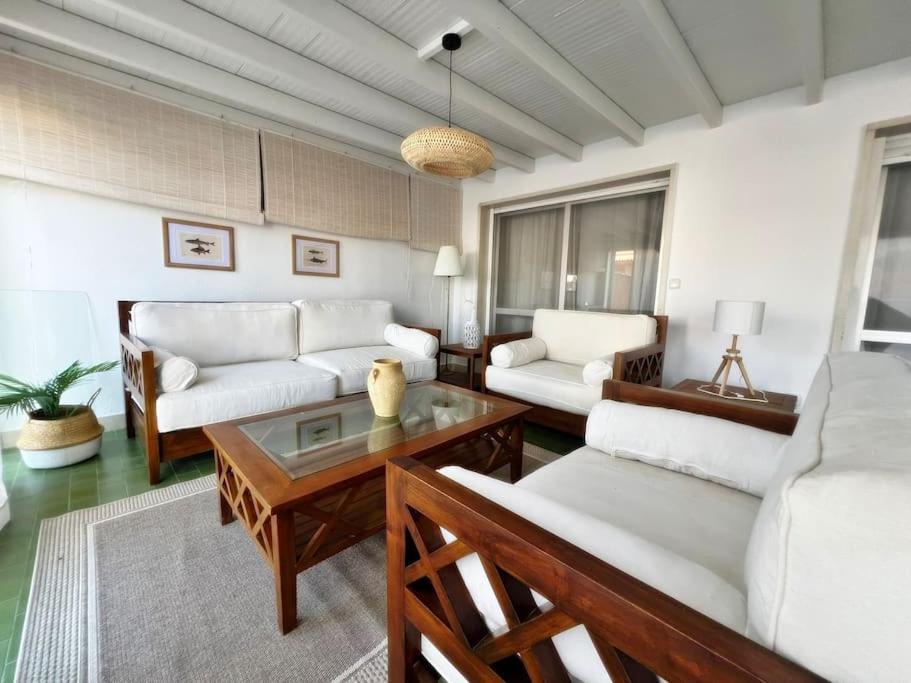 Magnifico Y Amplio Con Terraza Apartamento *