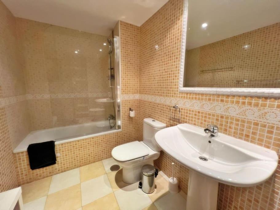 Magnifico Y Amplio Con Terraza Apartamento