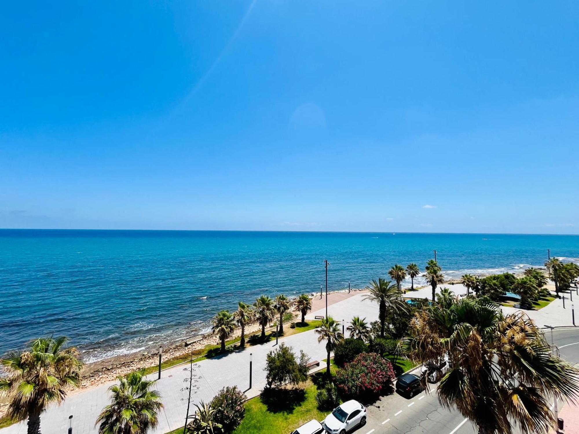 Seaside Haven Apartment