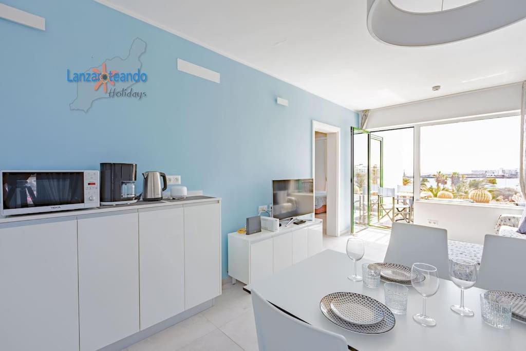 House Of The Horizon Playa Cucharas Vv Penthouse With Sea And Pool View Apartamento Costa Teguise