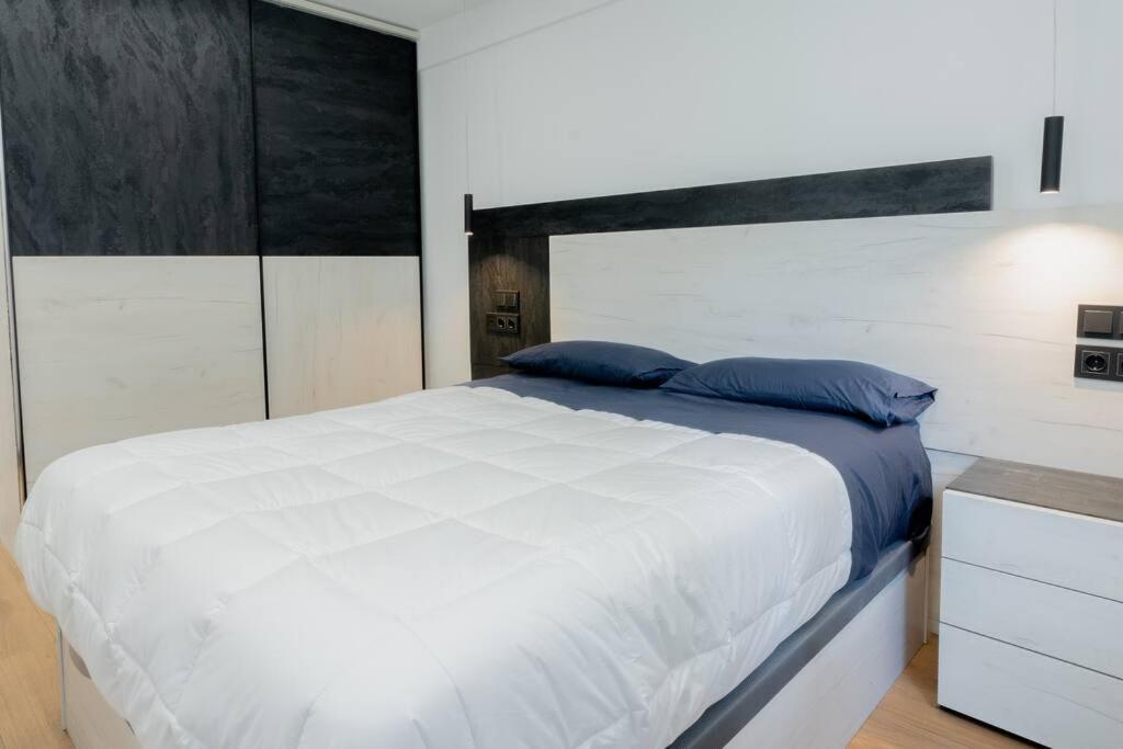 Modern & Cozy Flat With Tennis Court Apartment
