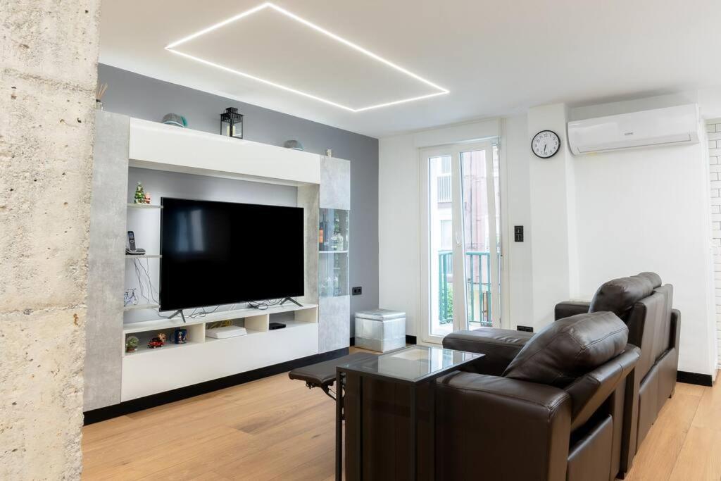 Modern & Cozy Flat With Tennis Court *