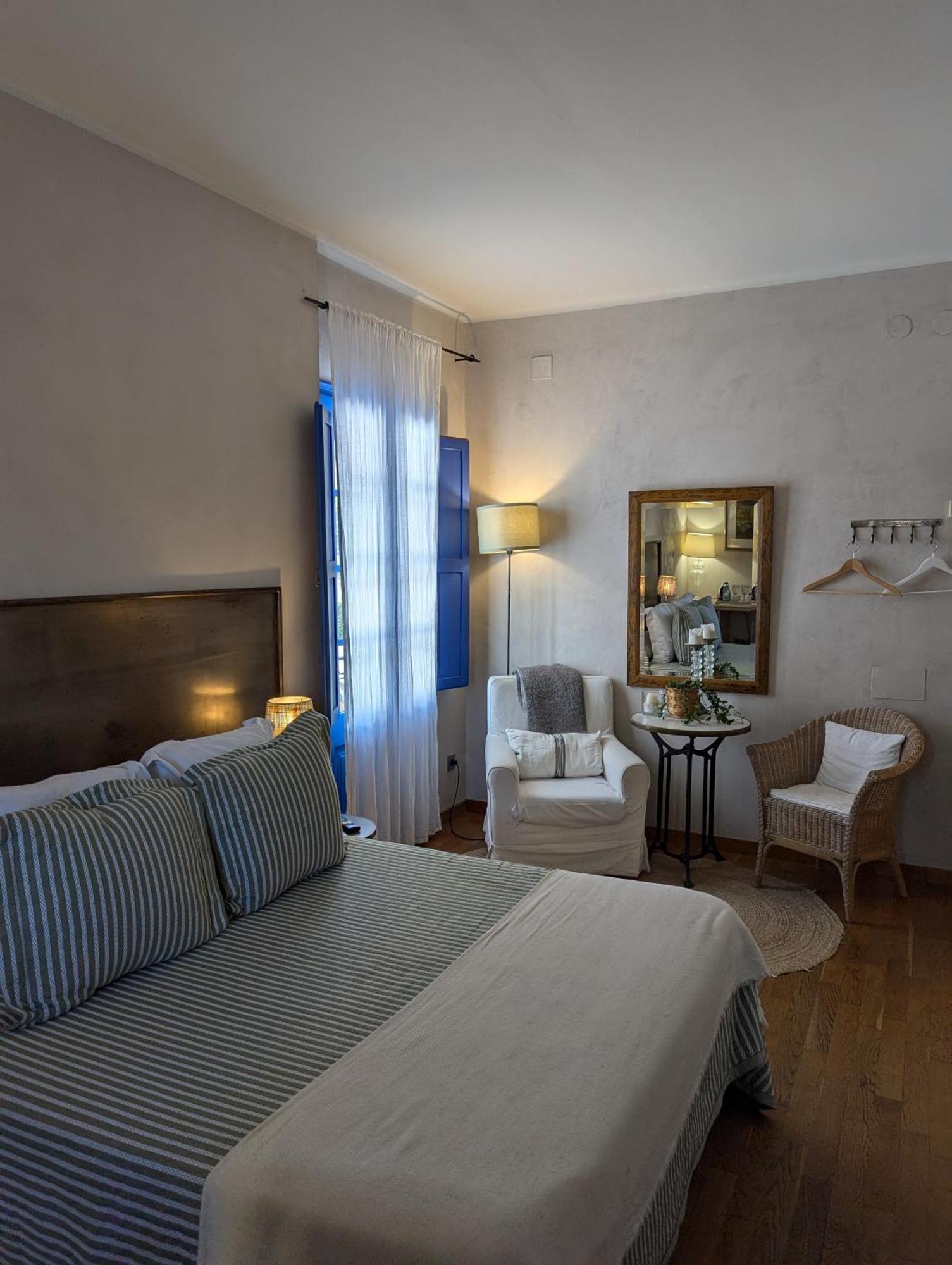 Hotel De La Placa - Boutique Cabrils