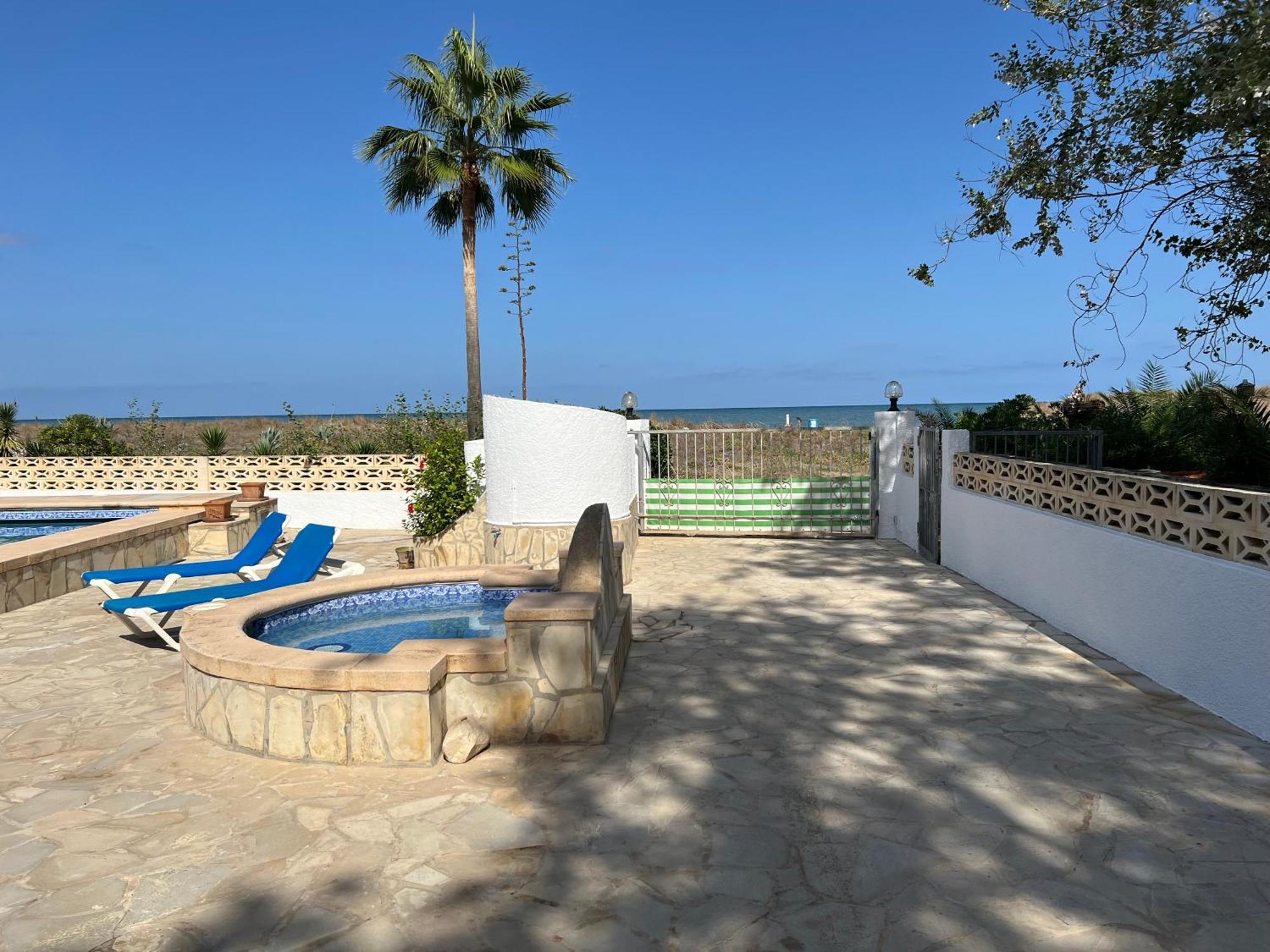 Сasa de vacaciones En La Playa Con Piscina Privada - Holavivienda Inmobiliaria Dénia