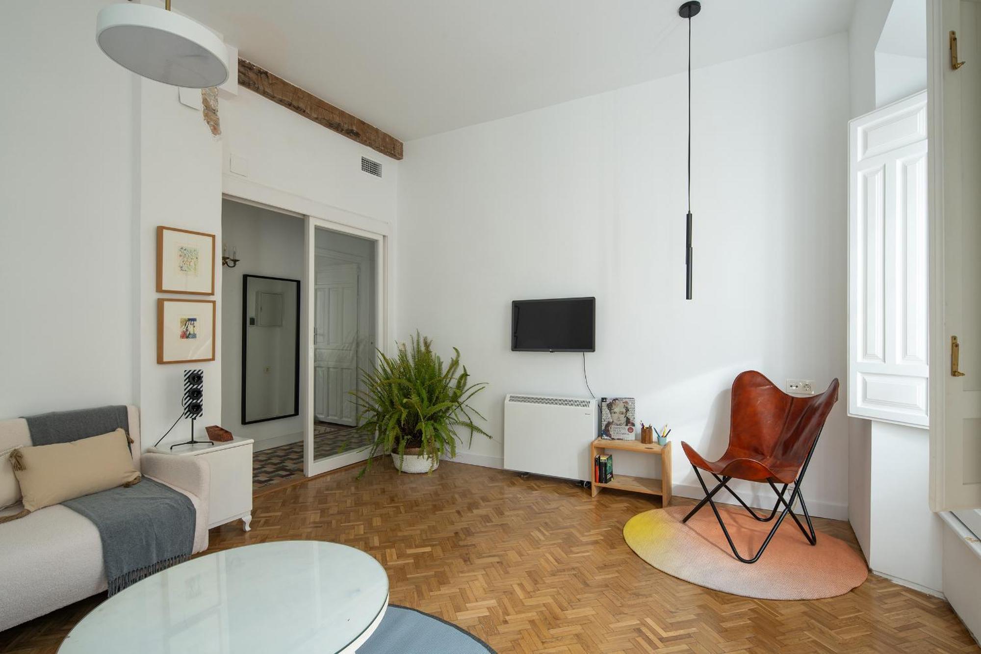 Parking Free, Vintage Haven Apartment
