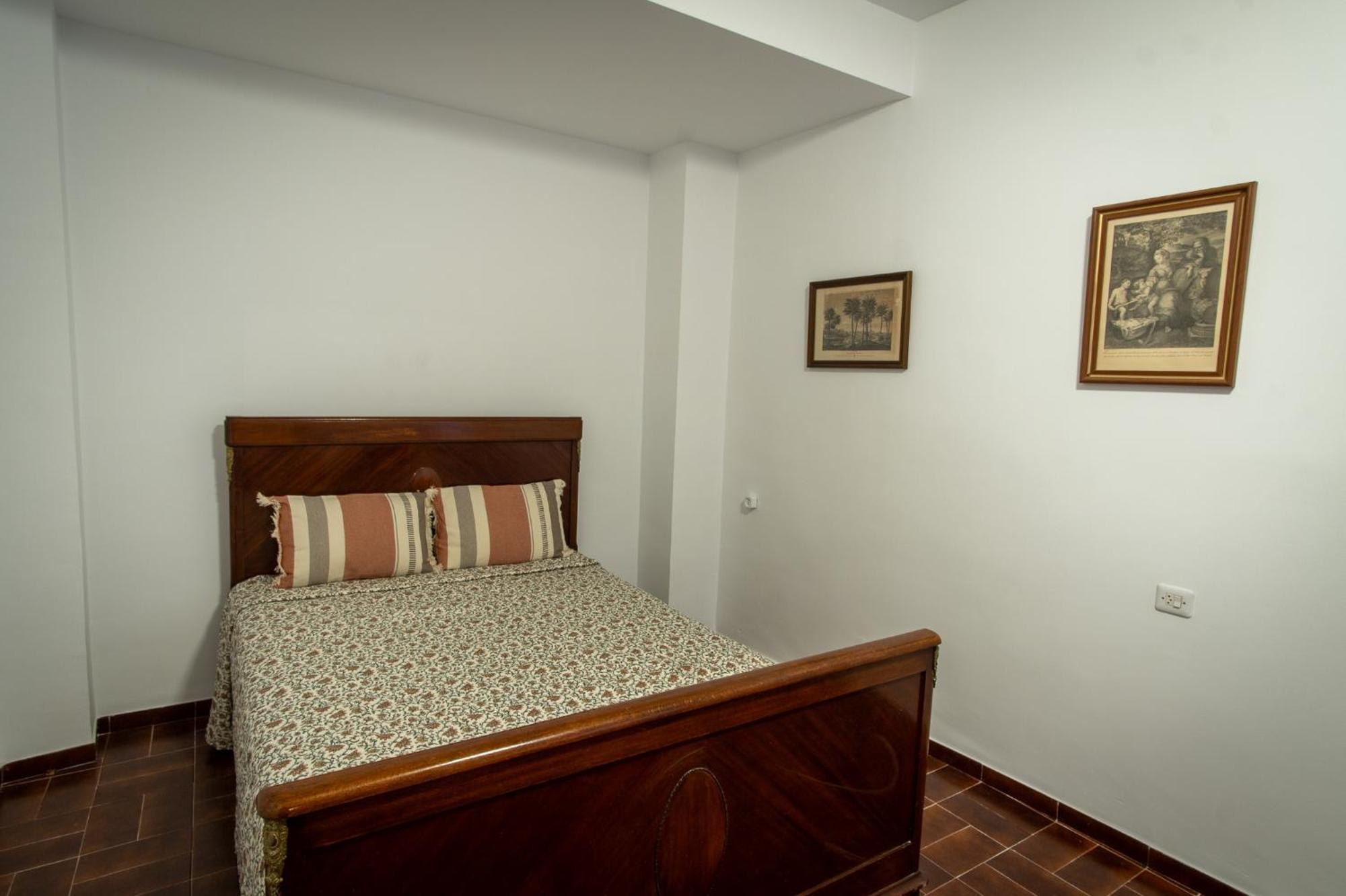 Apartahotel Cc *