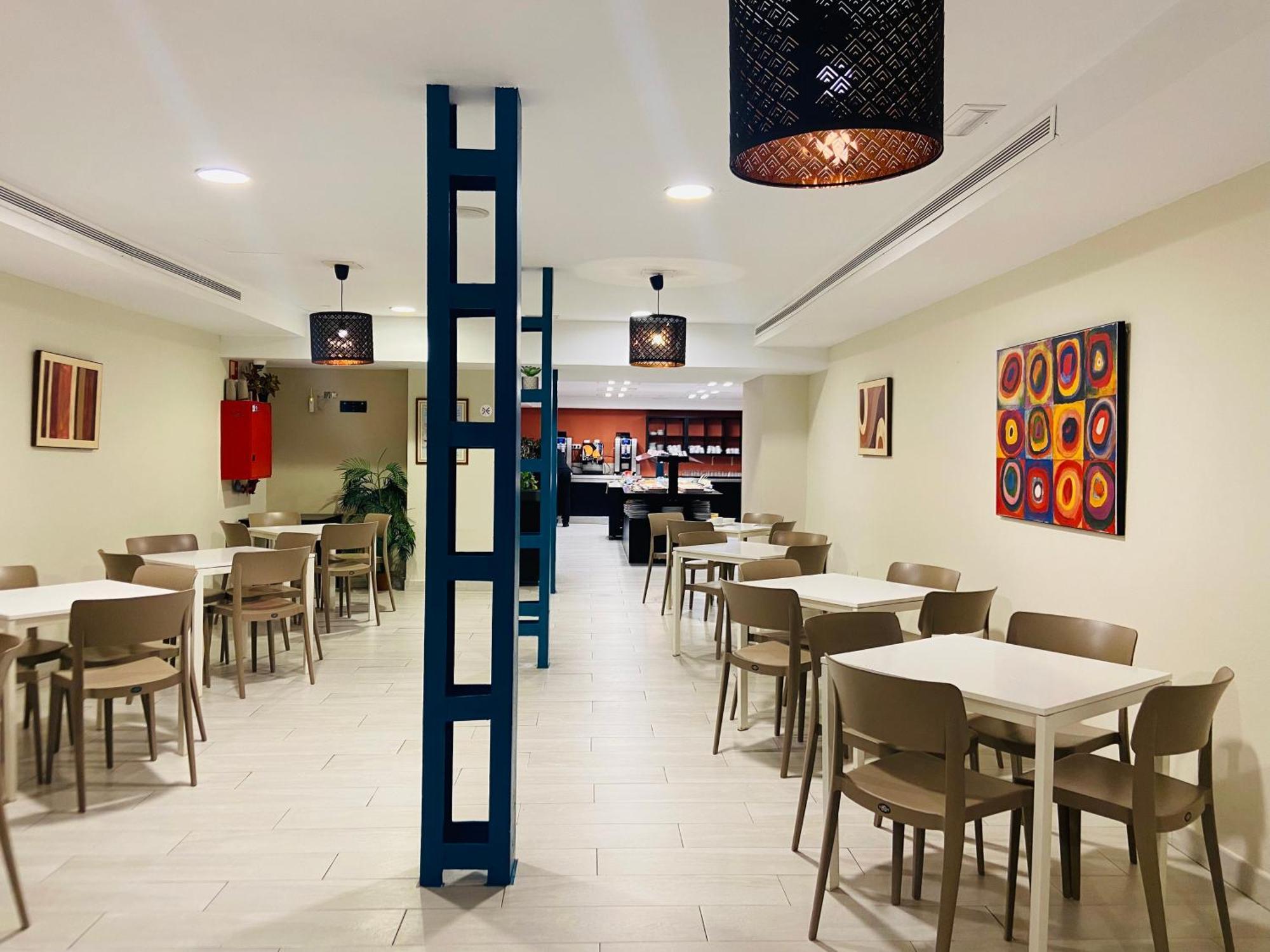 Jazmines Hotel 3*