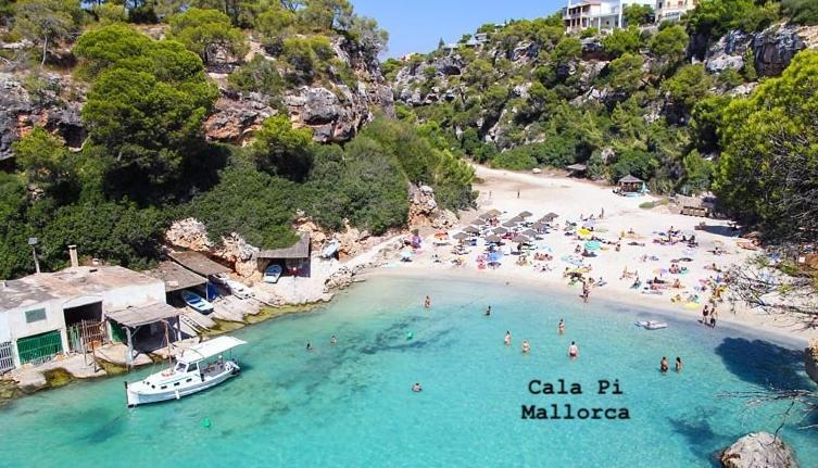 Casa De Badia Holiday home *