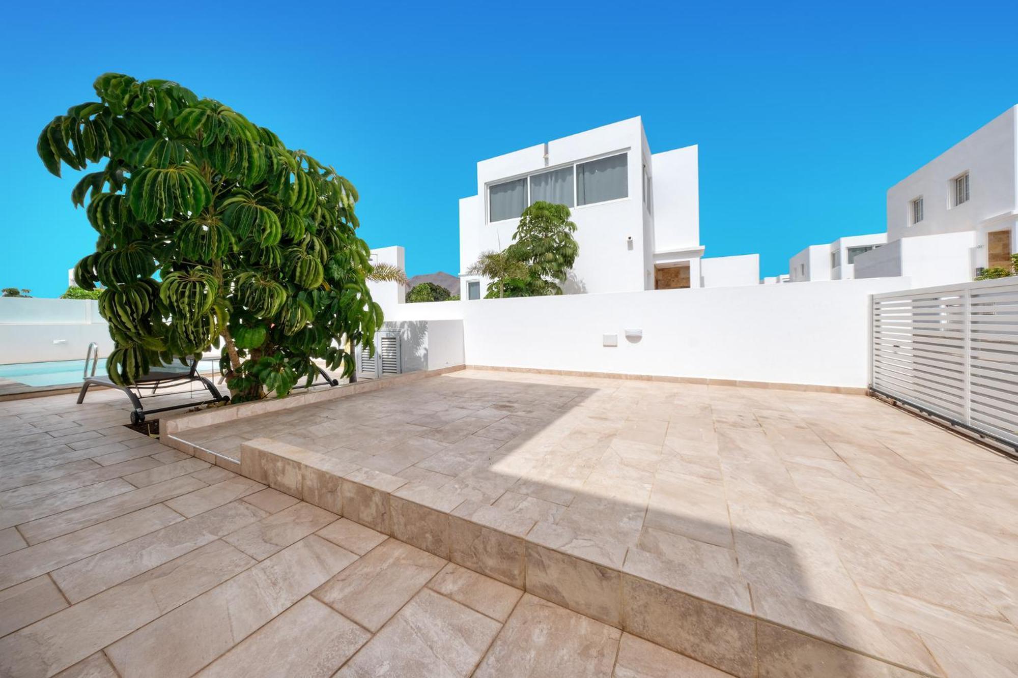 Lanzarote 2-private Pool, Bbq, Air-con *