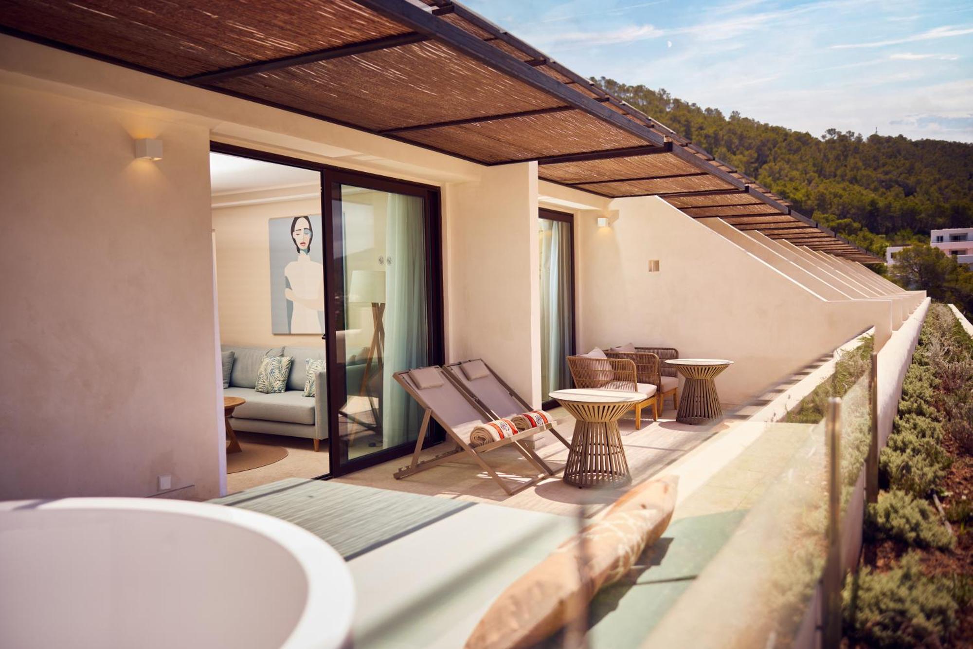 Hotel Cala San Miguel Ibiza, Curio Collection By Hilton, Adults Only Port de Sant Miguel