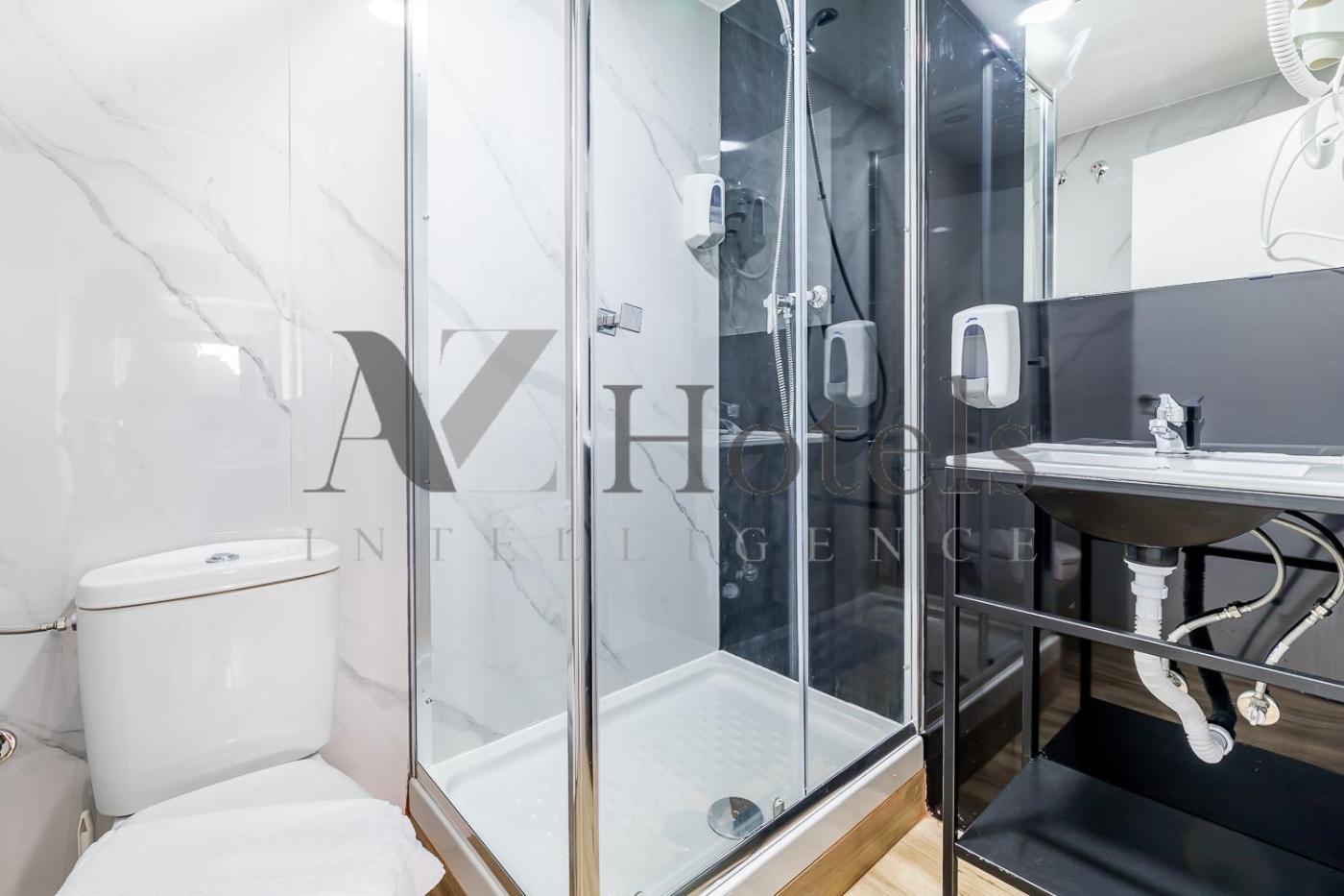 Hotel Ayz Princesa-auto Check-in Madrid