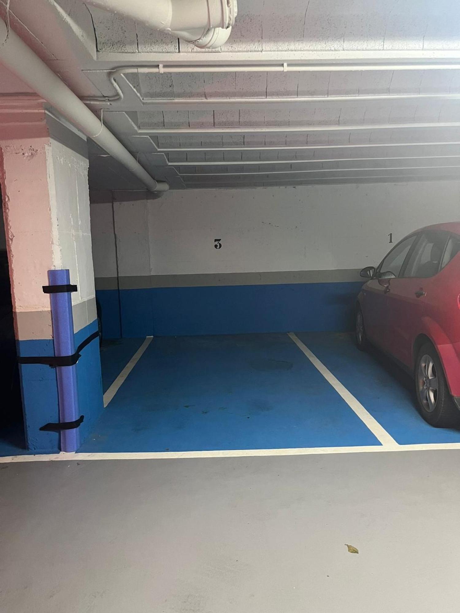 Bilbao Bec With Parking By Aston