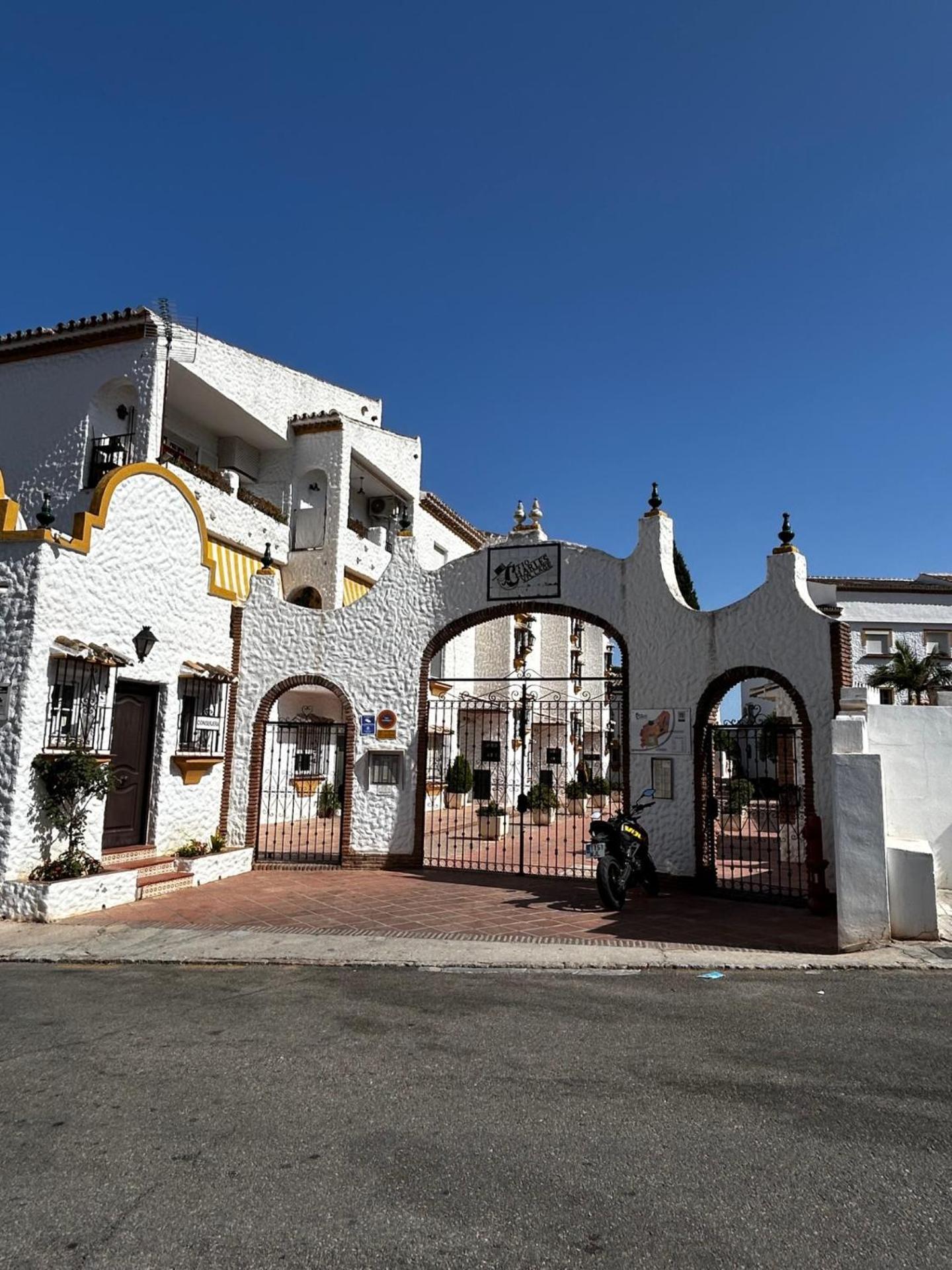 Apartment Tio Charles Village Benalmadena