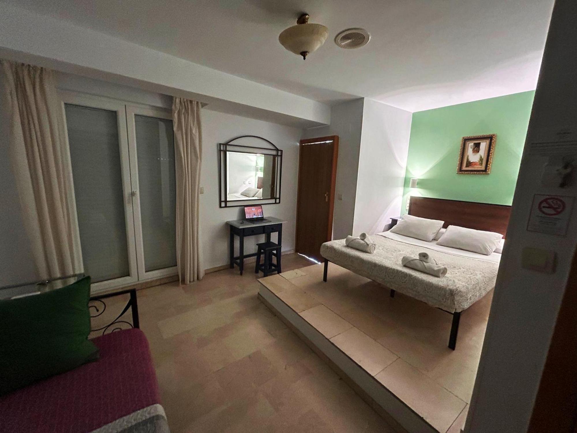 Hostal El Olivo Guest house Granada