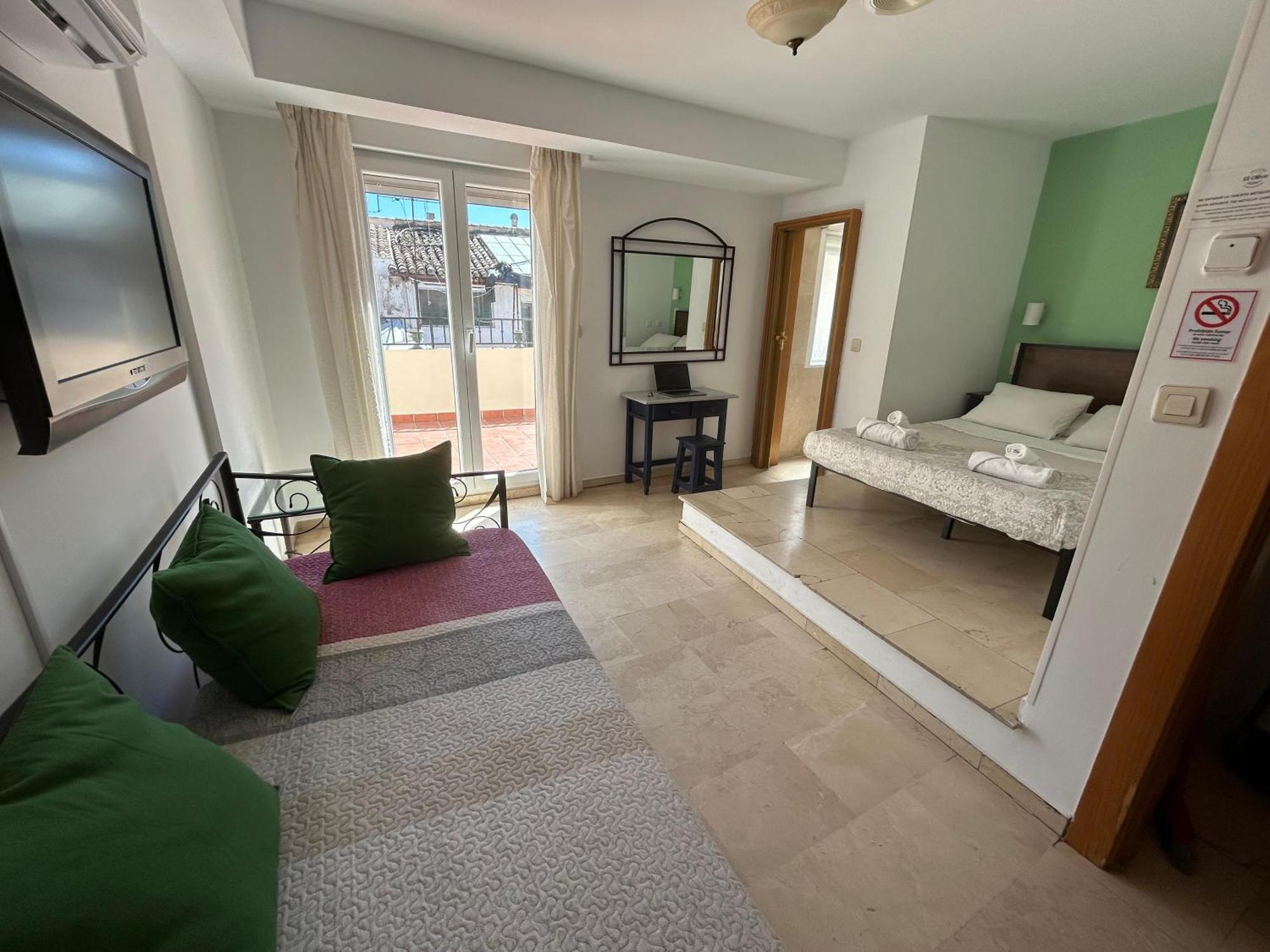 Hostal El Olivo 3*